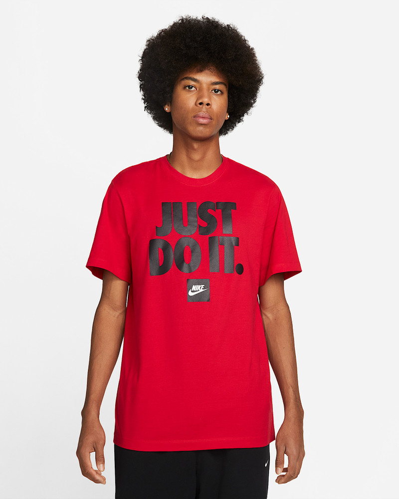 Nike Sportswear Men's T-Shirt 1