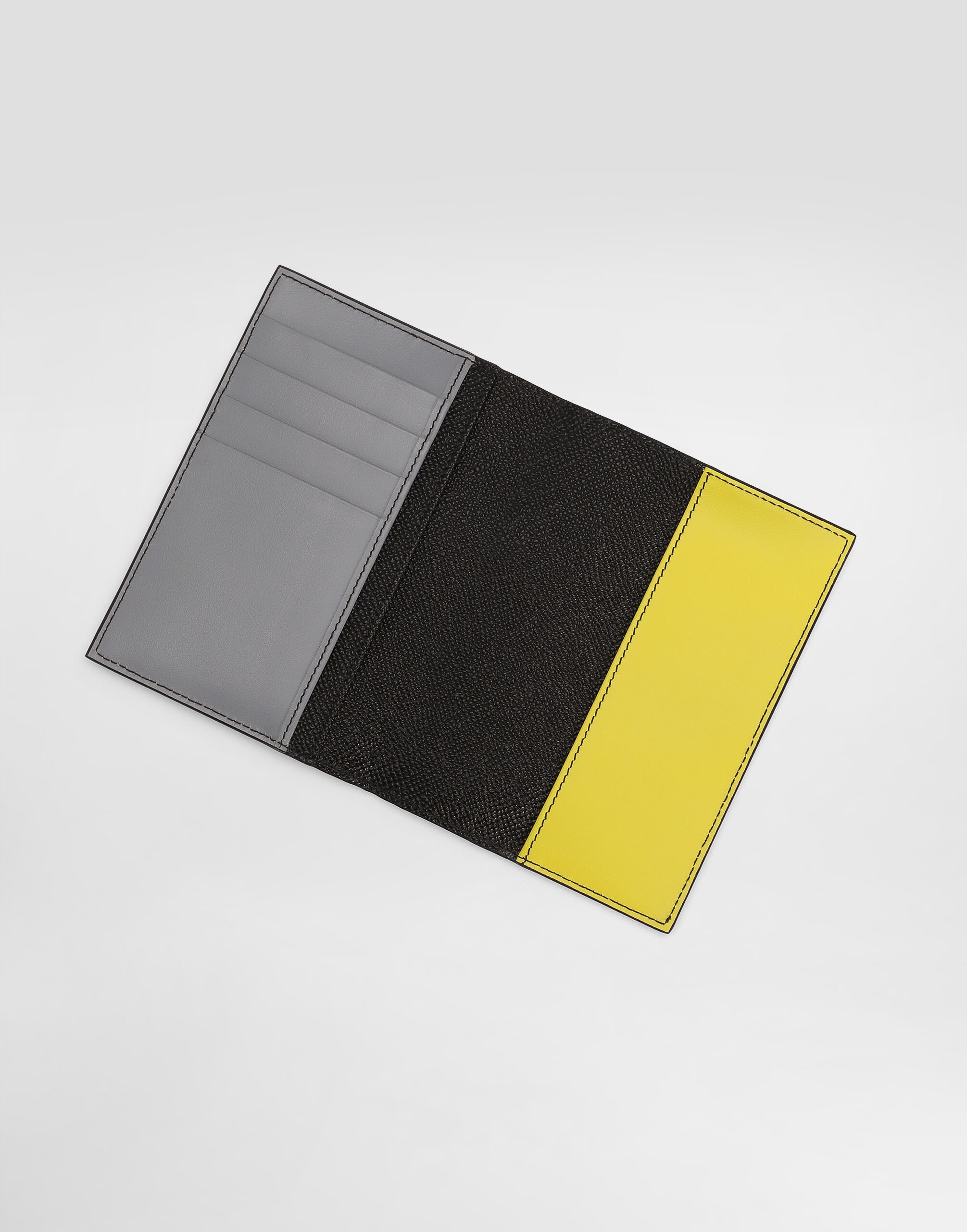 Dauphine passport holder - 4