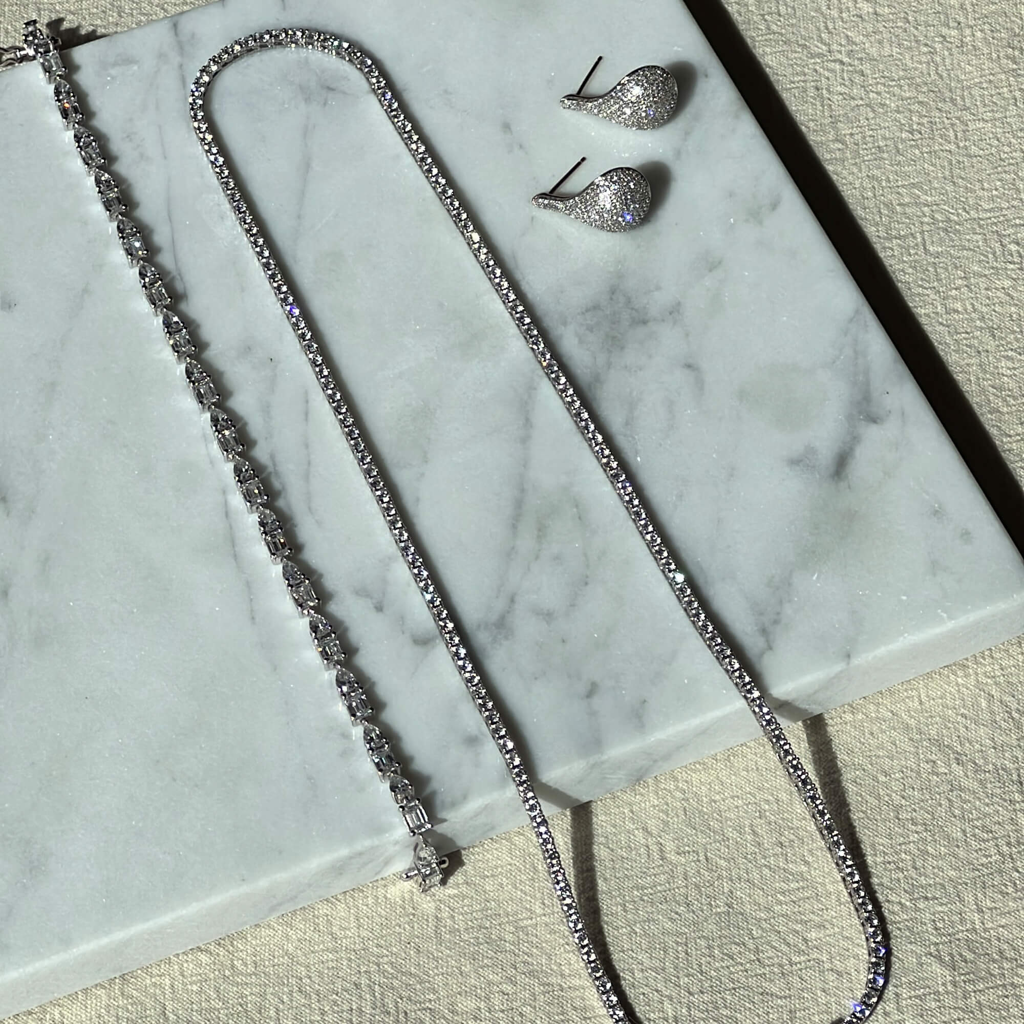 Unflippable Tennis Necklace in White Gold - 21