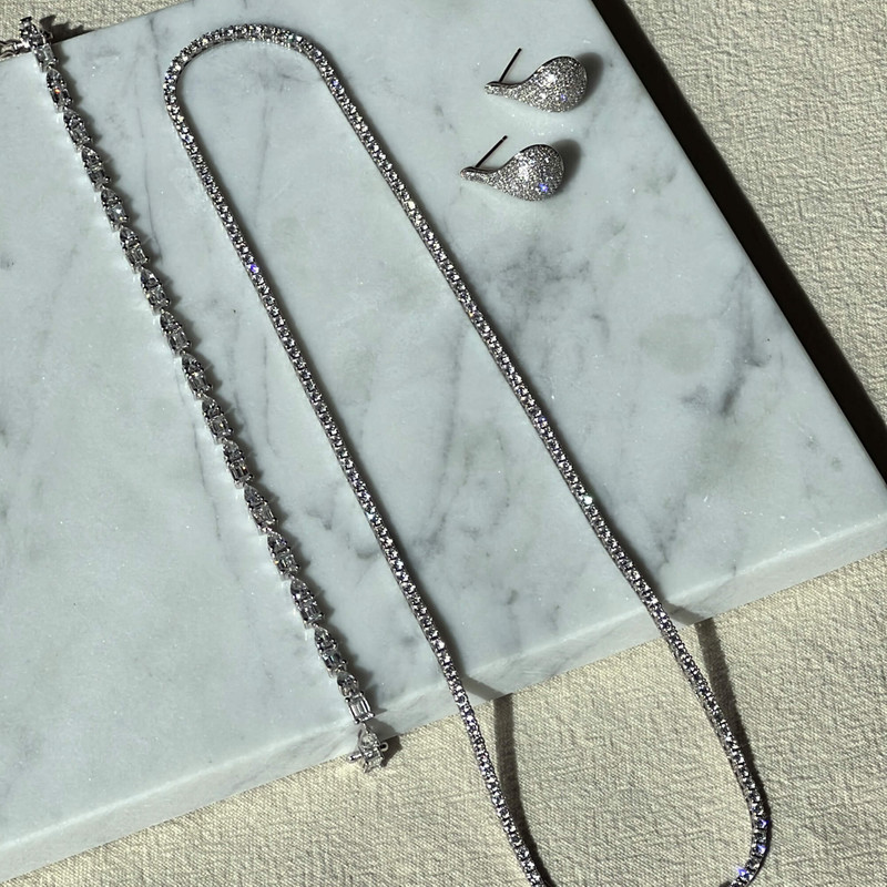 Unflippable Tennis Necklace in White Gold 21