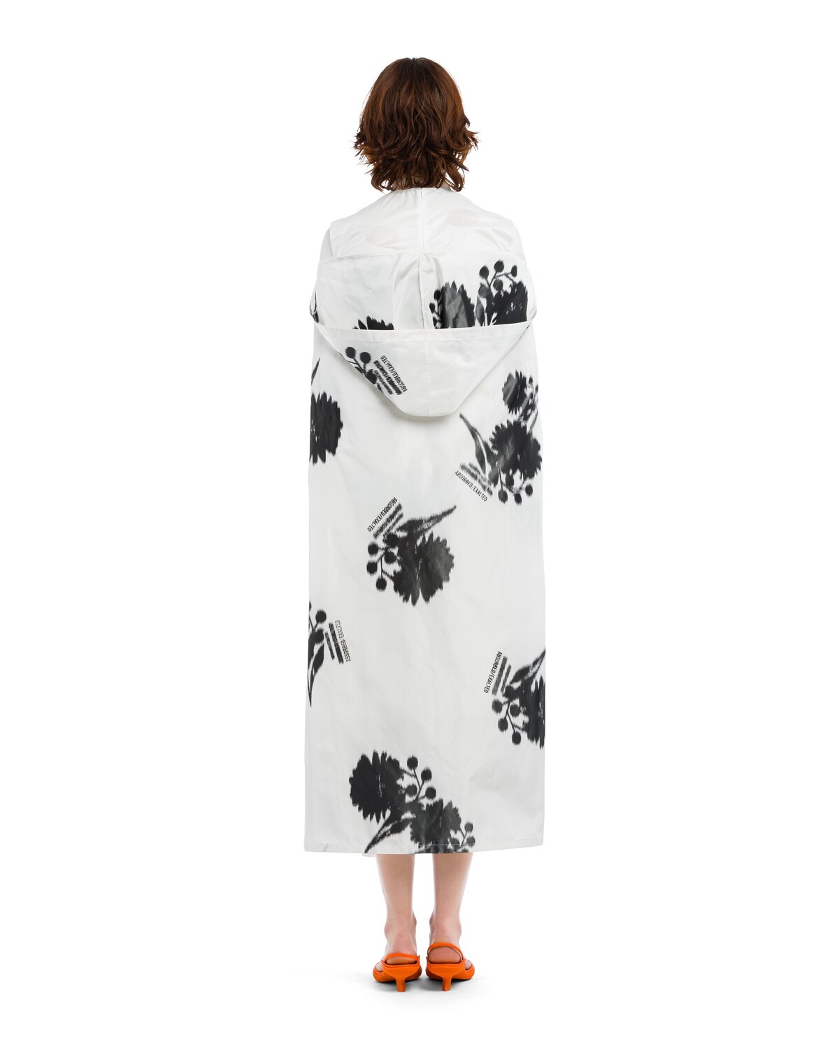 Single-breasted printed taffeta cape - 4