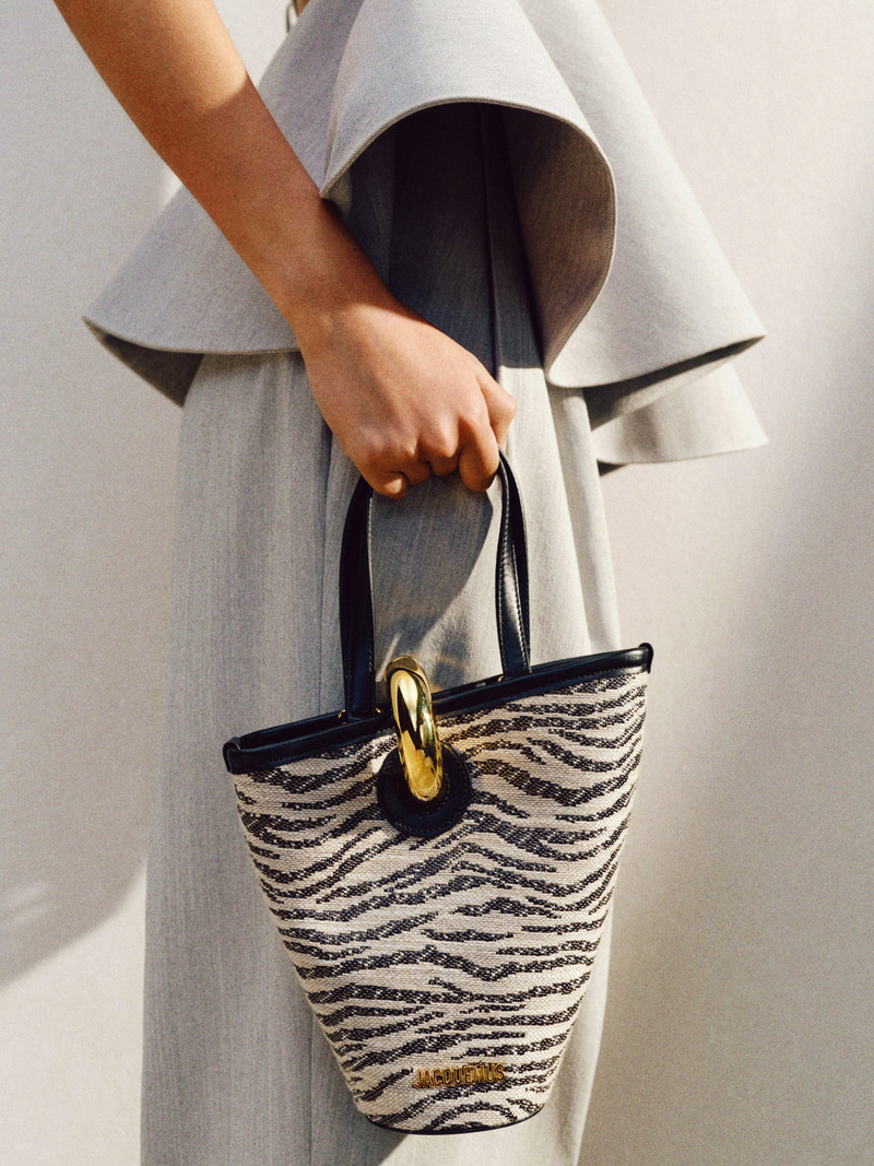 JACQUEMUS Le petit Bambola outlook