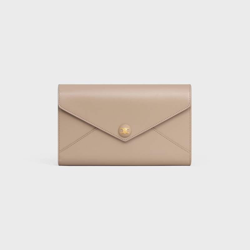 ENVELOPE WALLET ON CHAIN IN Shiny calfskin 1
