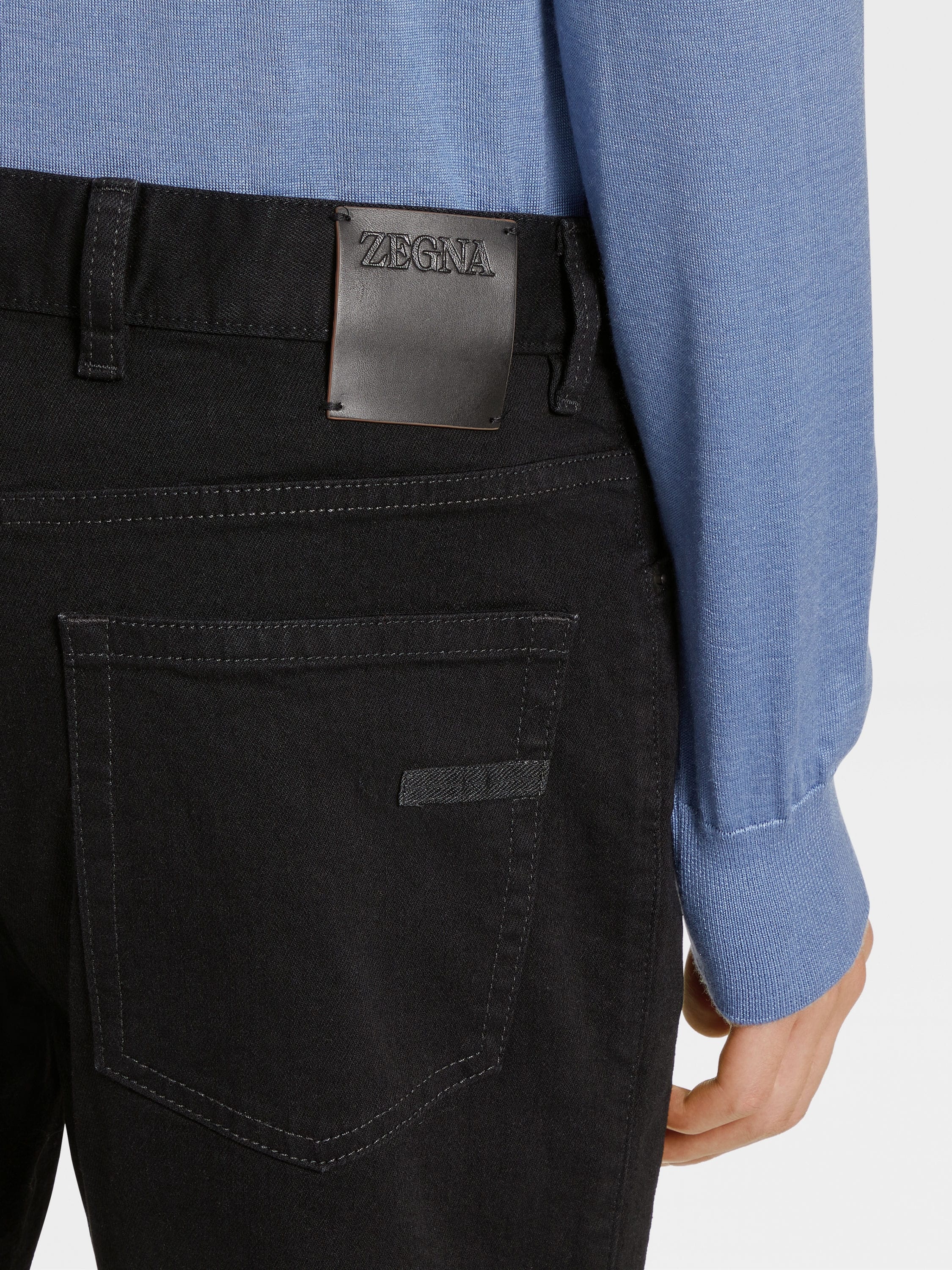 BLACK RINSE-WASHED COTTON ROCCIA JEANS - 4