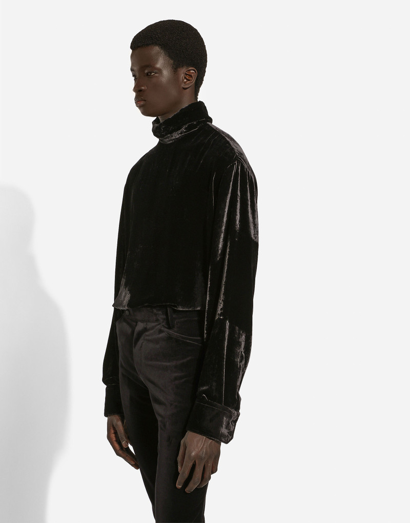 Loose velvet turtleneck with shirt cuffs 5