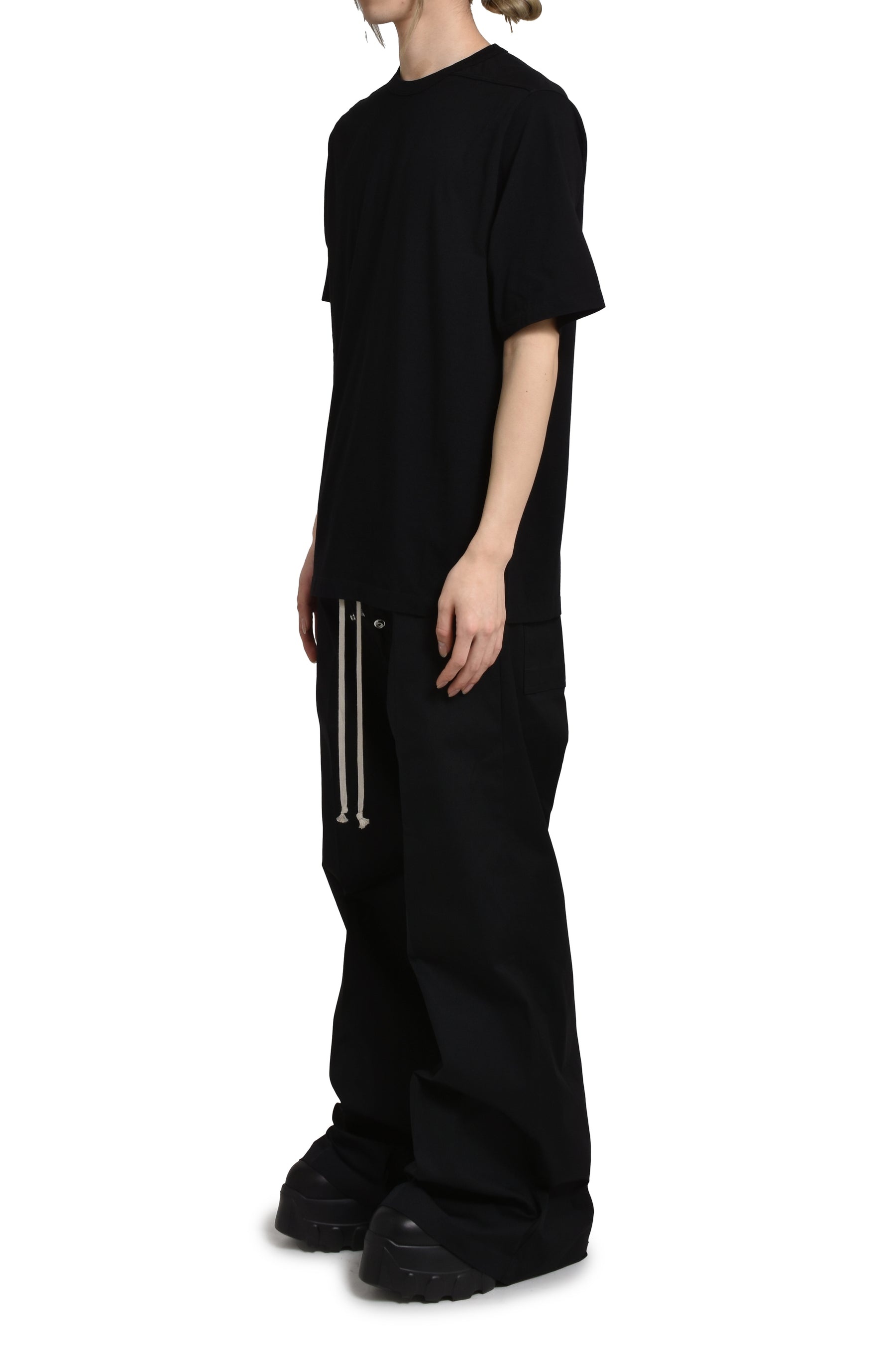 BRAD T / BLK - 4