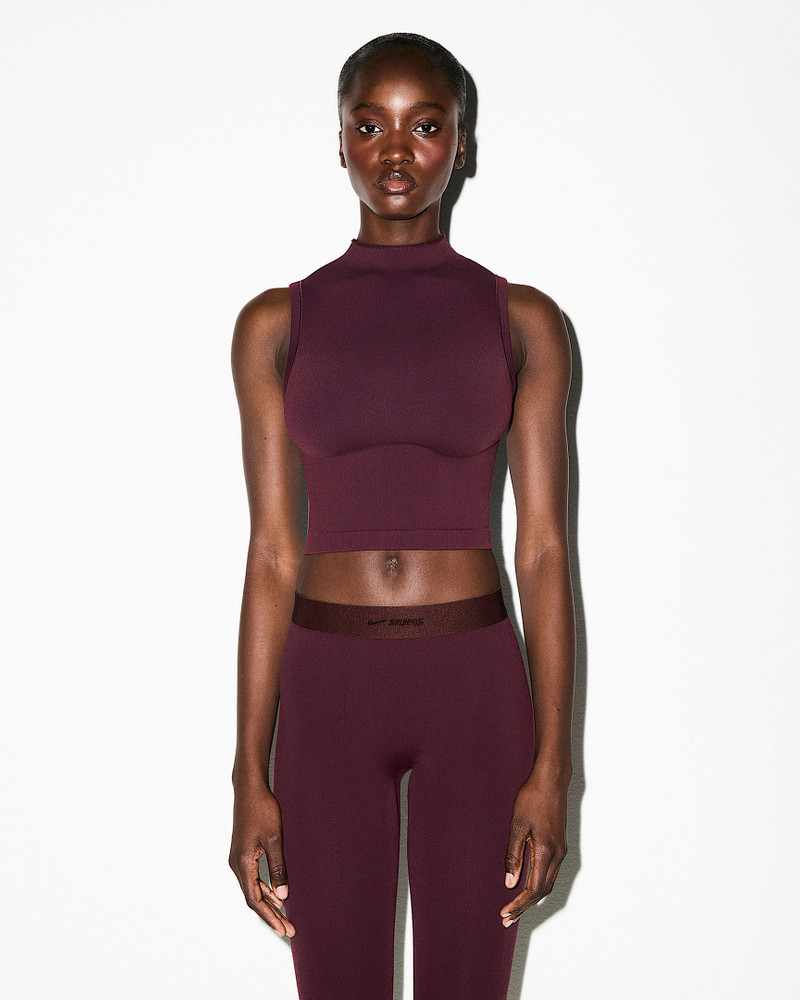 NikeSKIMS Vintage Seamless Women's Mock-Neck Long-Line Bra 1