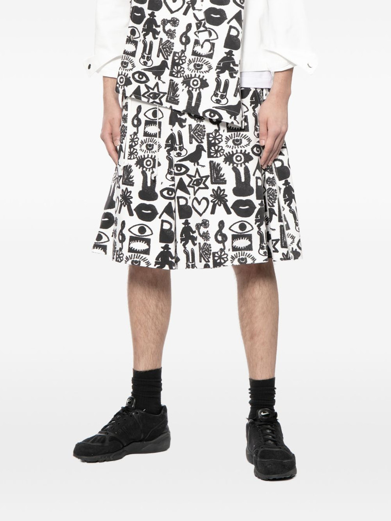 graphic-print zip shorts 4