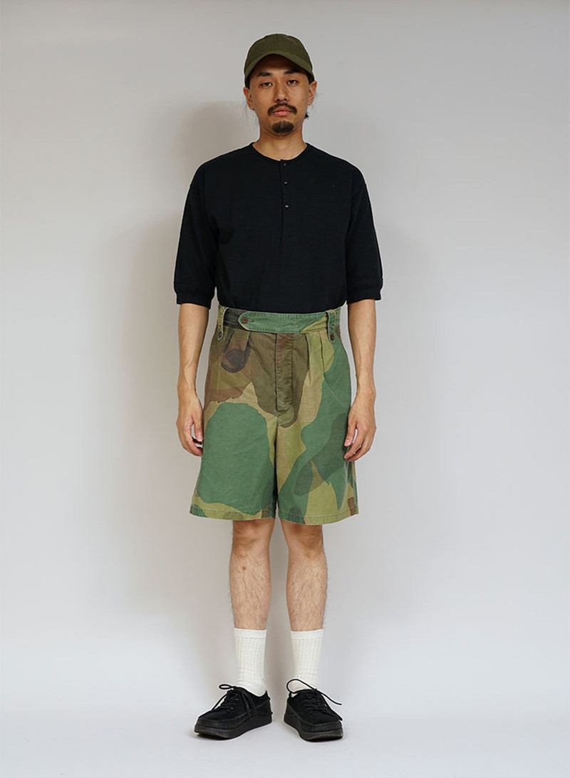Nigel Cabourn 50s Battle Dress Short Camo in Green outlook