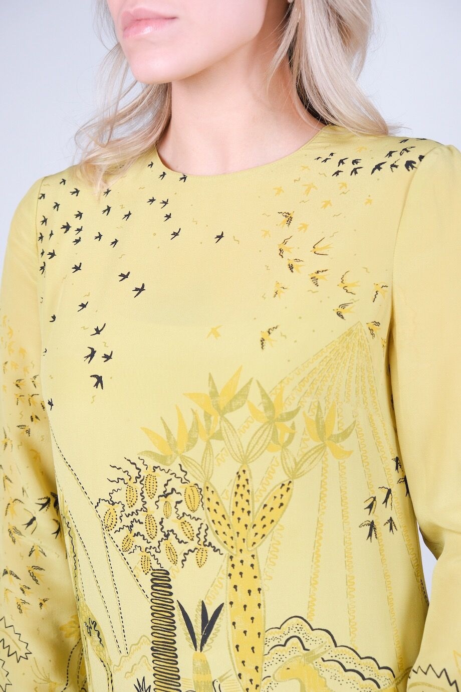Valentino Garavani Yellow Pleated Hem Printed Dress - 4