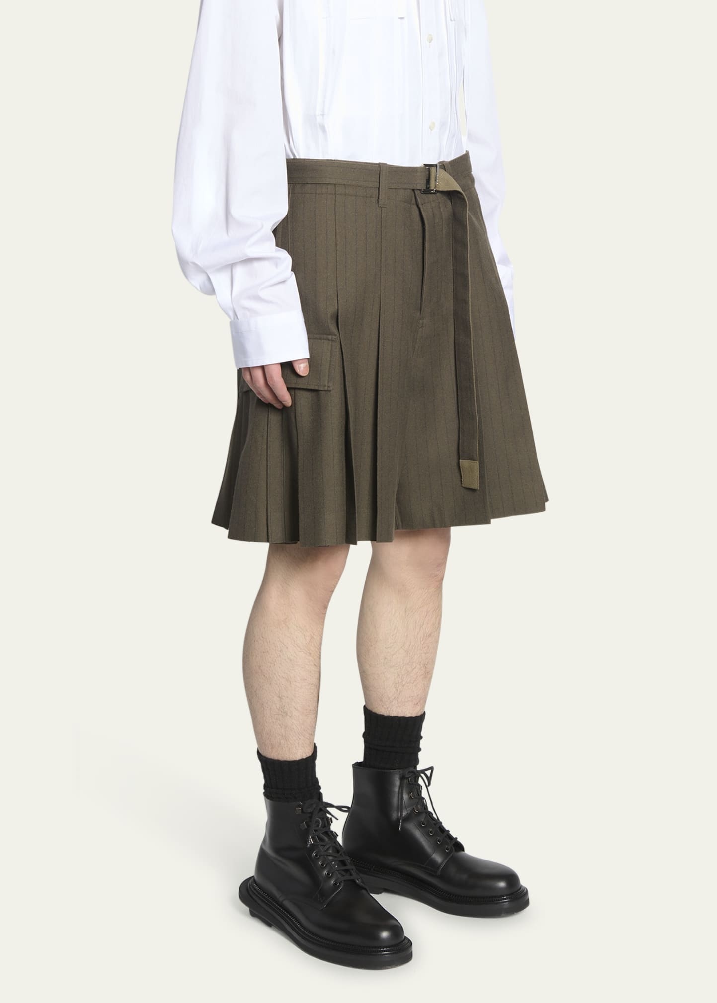 Men's Pleated Khaki Pinstripe Shorts - 4