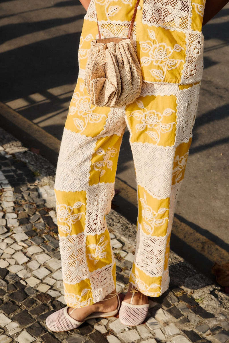 FARM RIO Lace Pants outlook