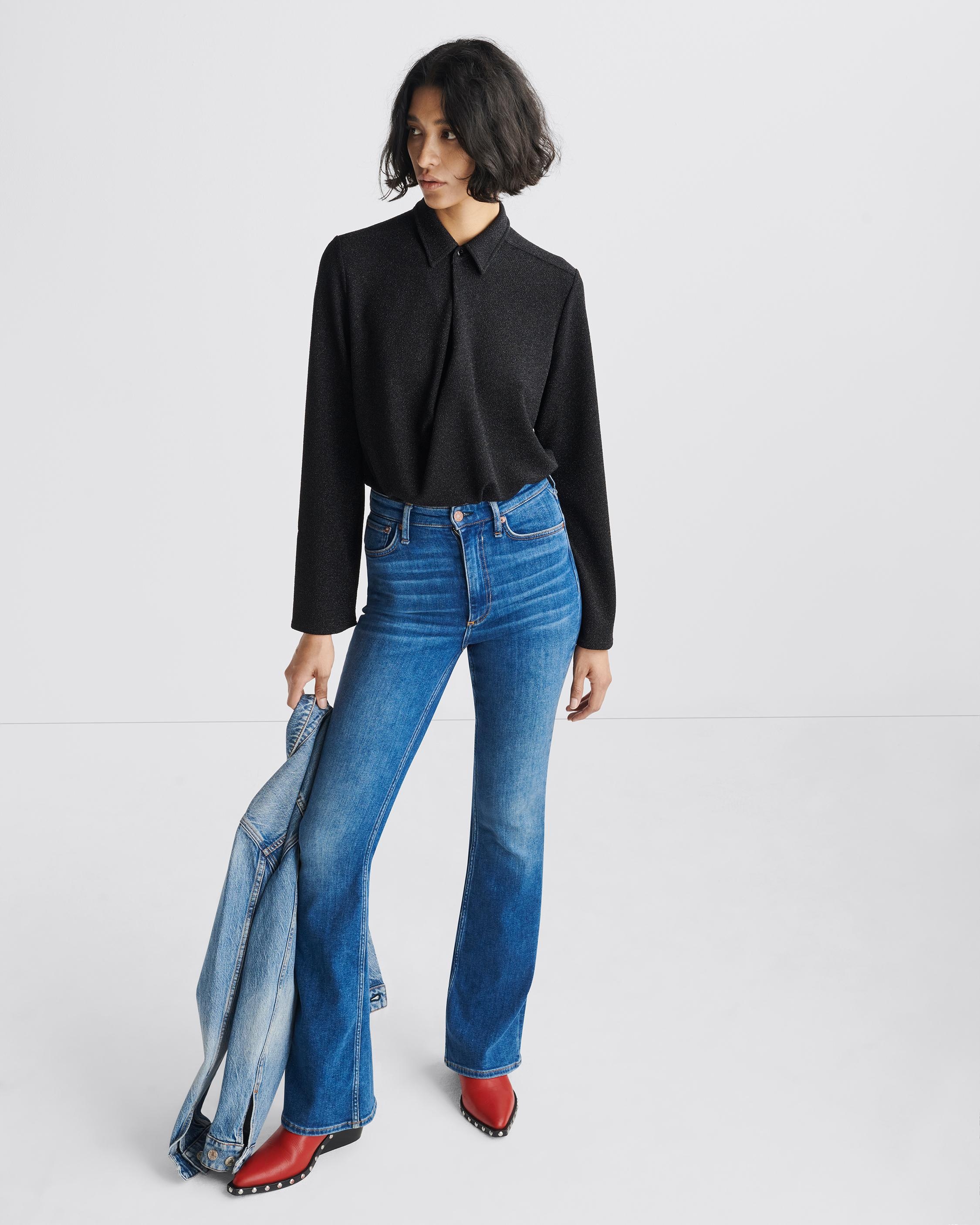 Lilith Metallic Blouse
Relaxed Fit - 6
