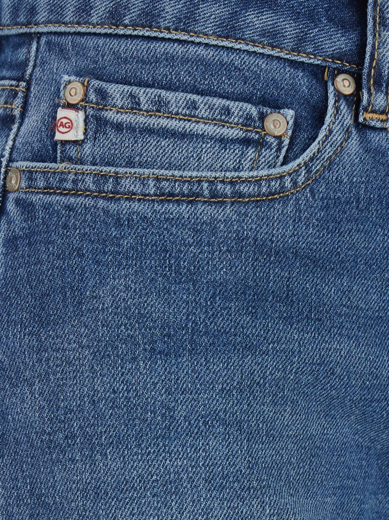 straight-leg jeans 3