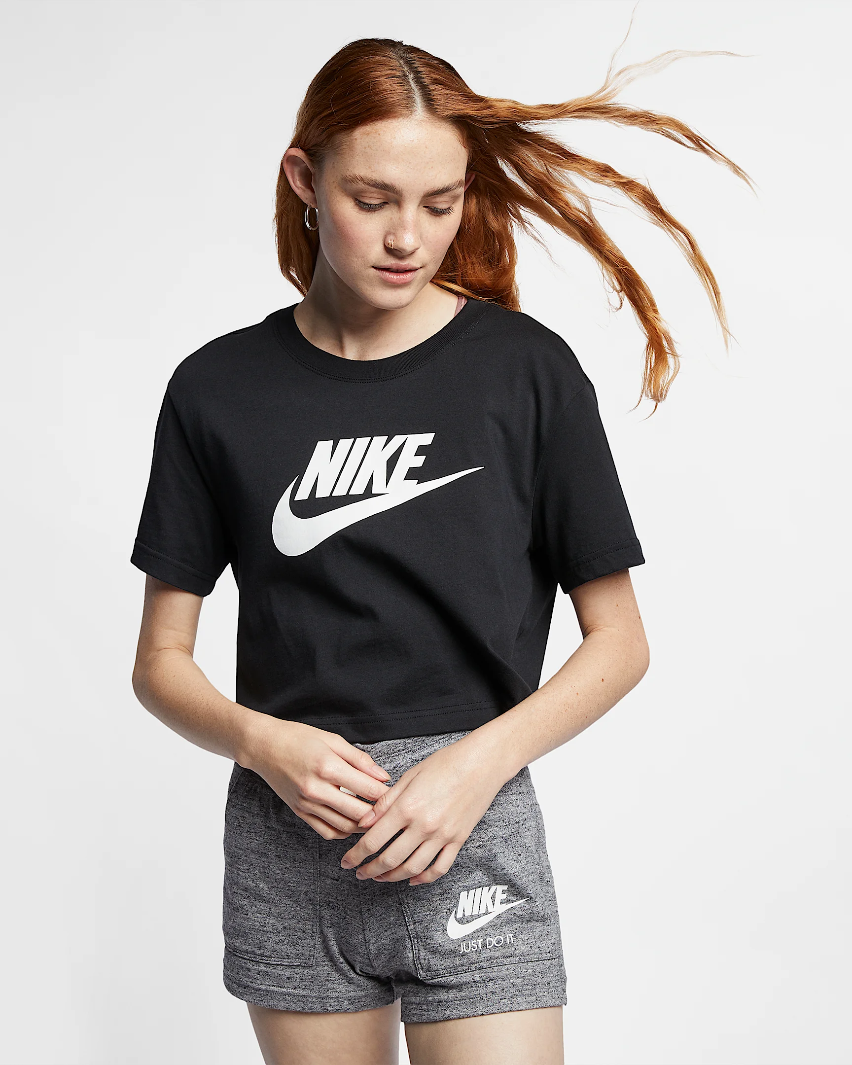 Nike Sportswear Essential Women's Cropped Logo T-Shirt - 1