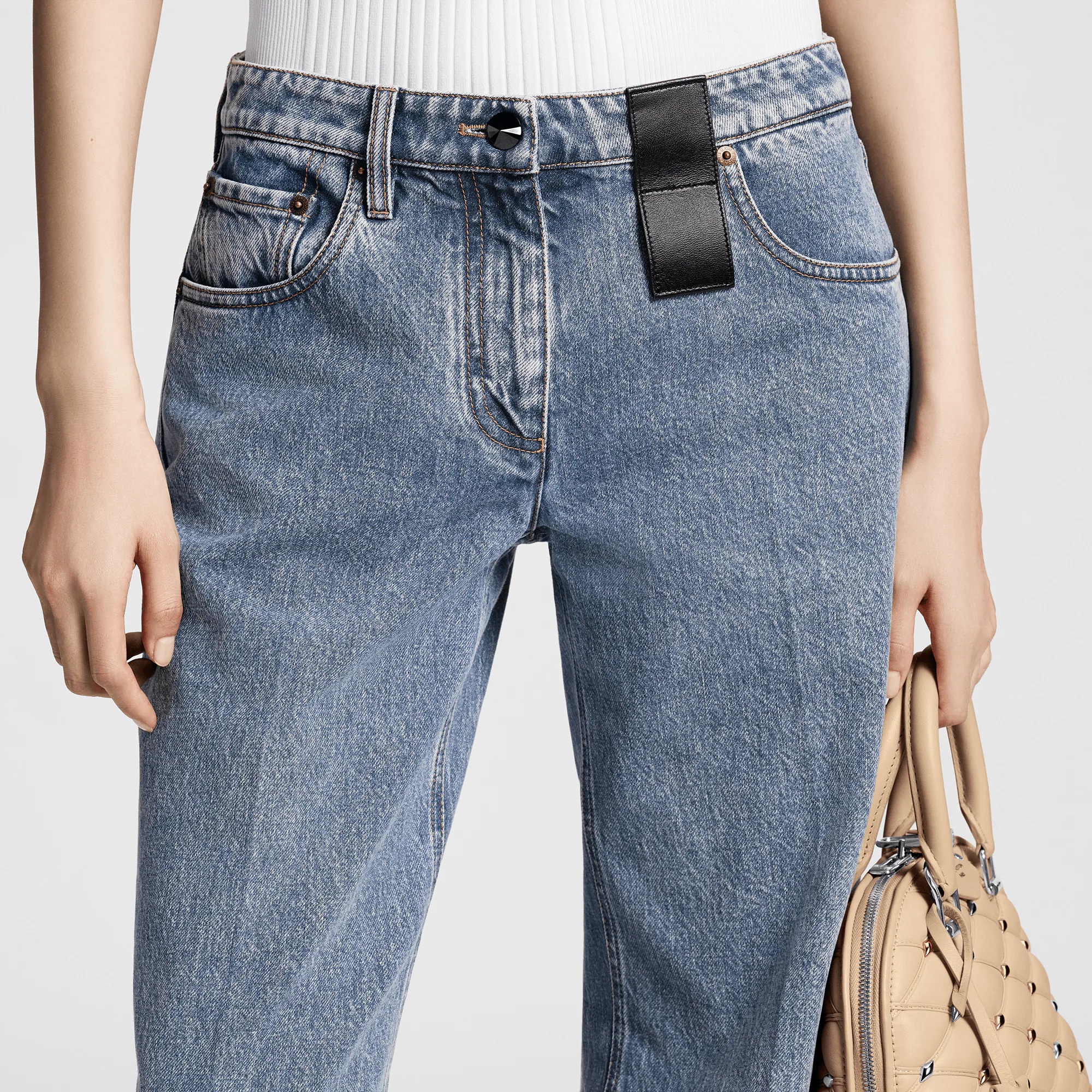 Wide-Leg Graphic Accent Jeans - 2