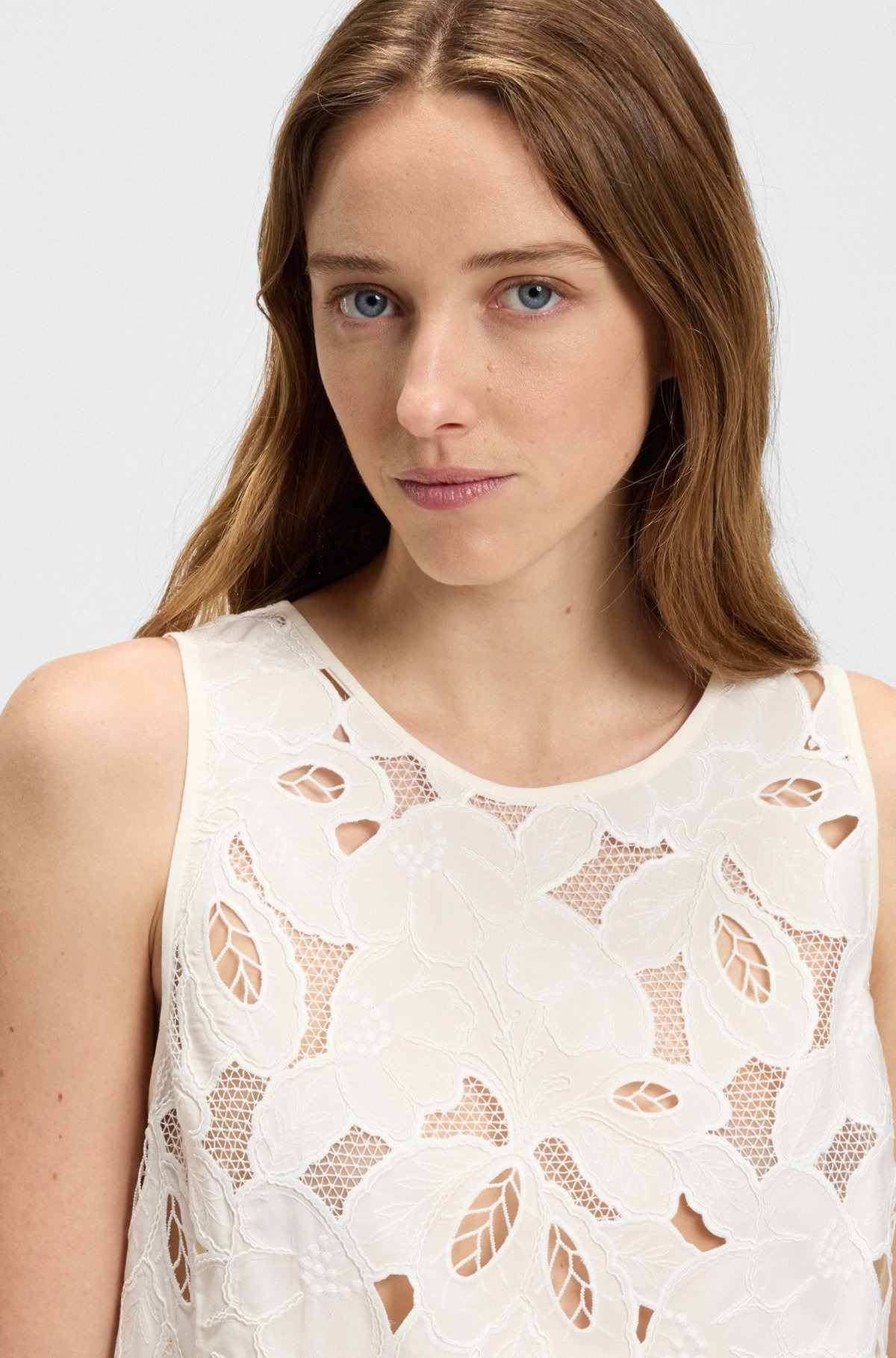 SLEEVELESS BLOUSE WITH BRODERIE ANGLAISE - 4