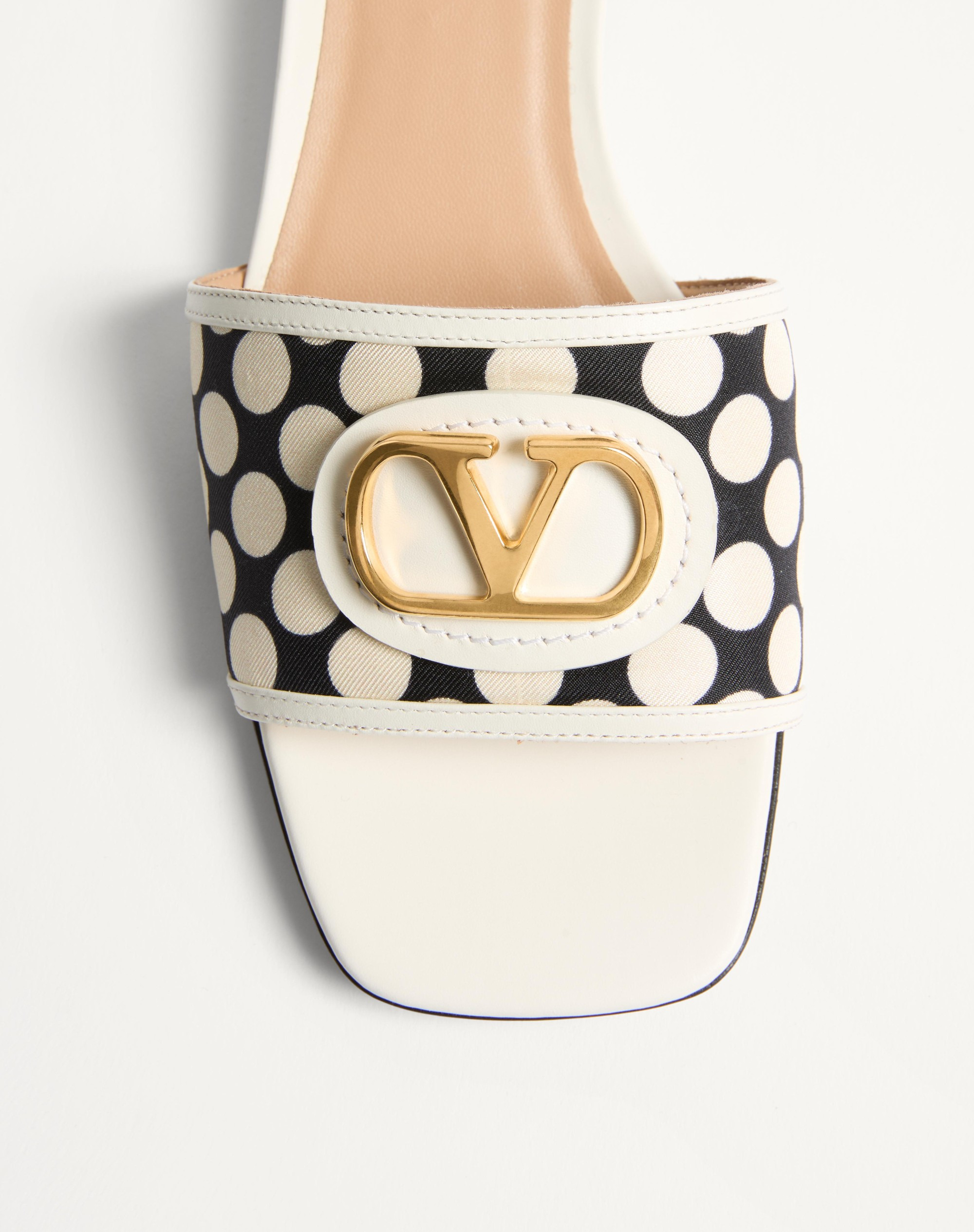 VLOGO SIGNATURE SLIDE SANDAL IN PLUS DE POIS FABRIC 20MM - 6