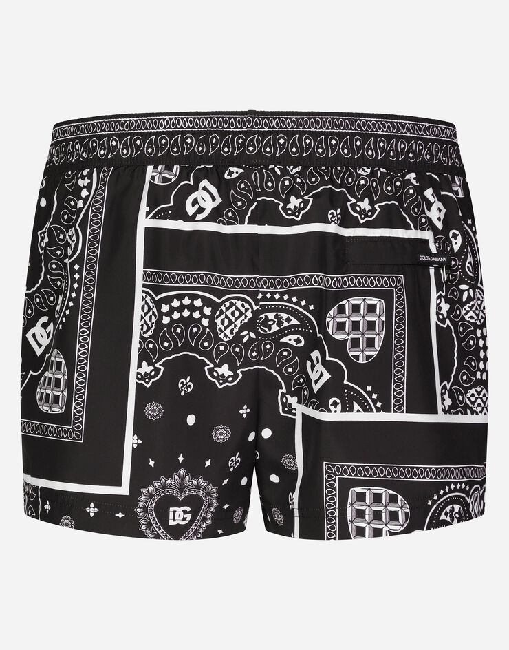 Short swim trunks with bandanna print - 1