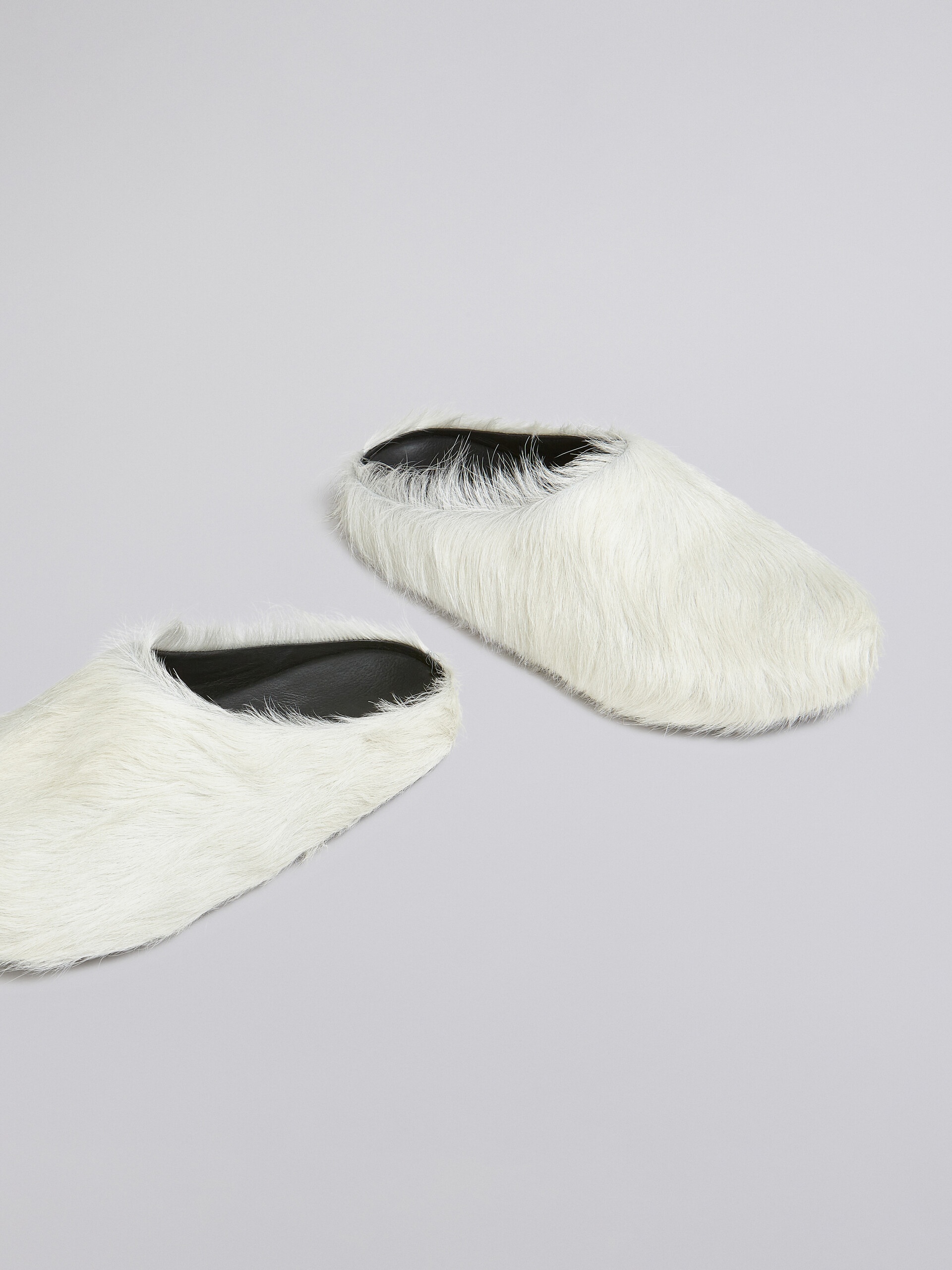 WHITE LONG HAIR CALFSKIN FUSSBETT SABOT - 5