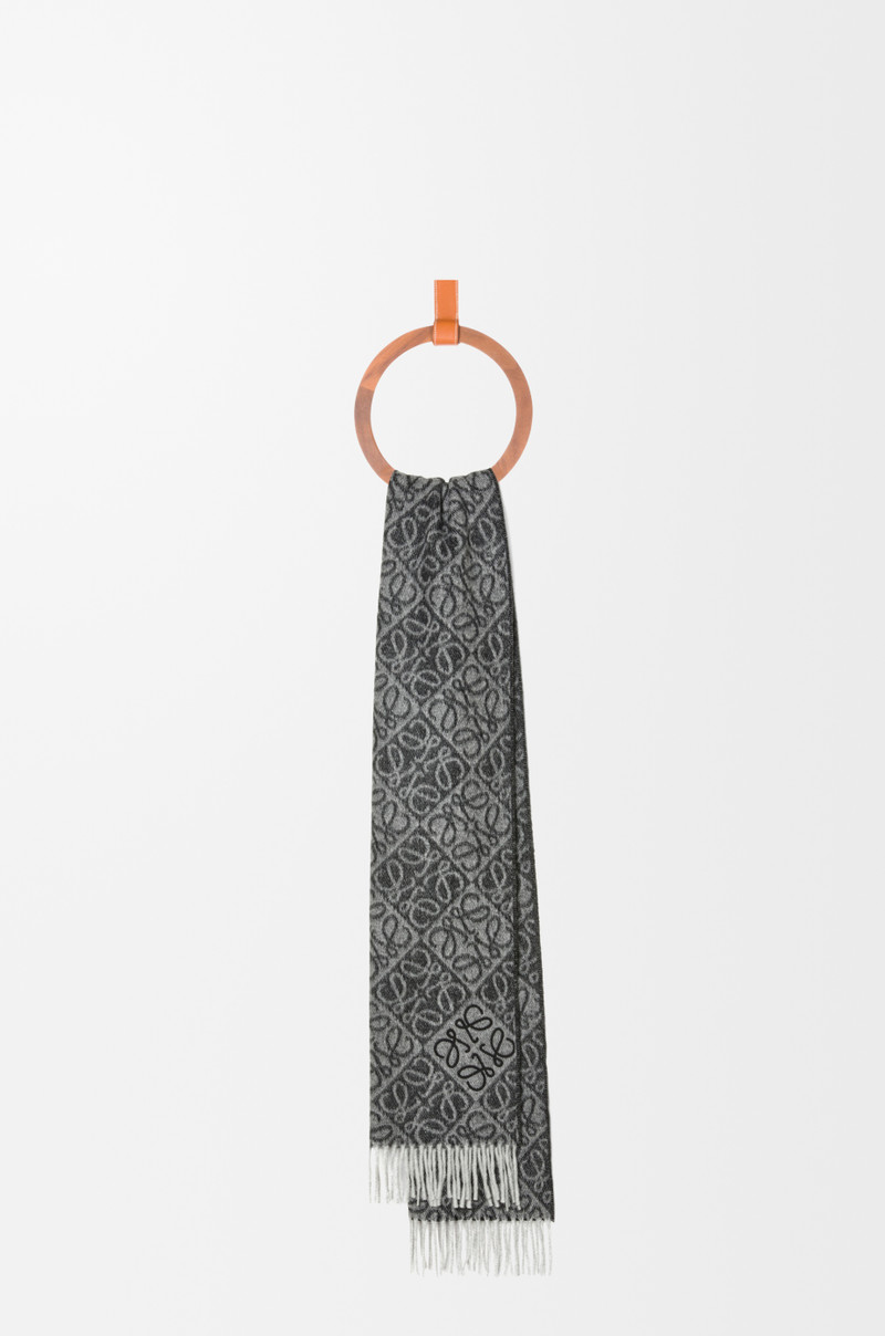 Anagram scarf in wool and cashmere 3