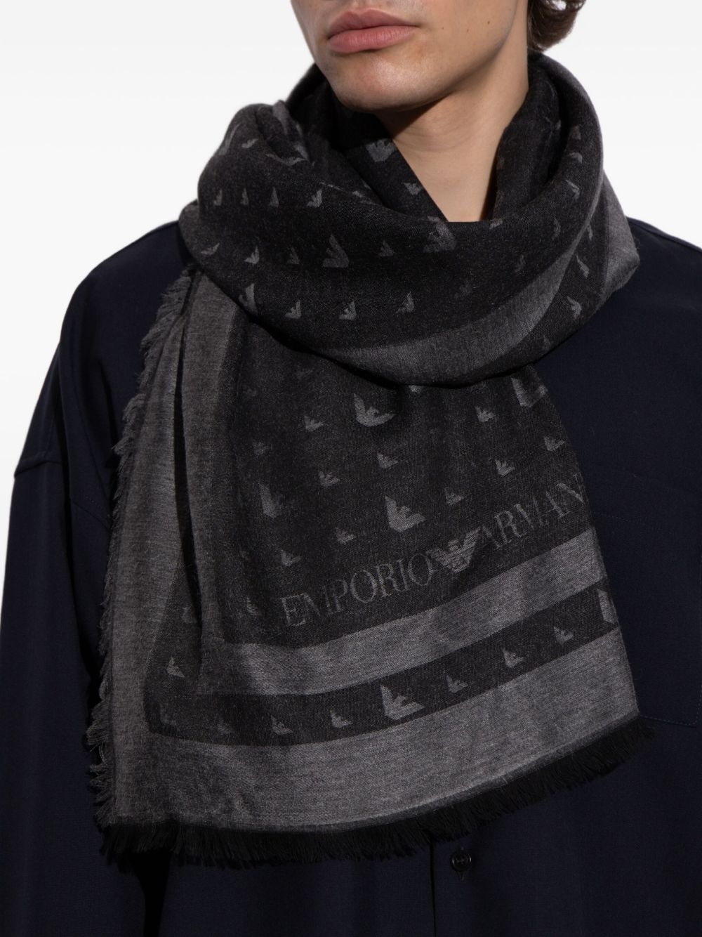 eagle-logo fringed scarf - 4