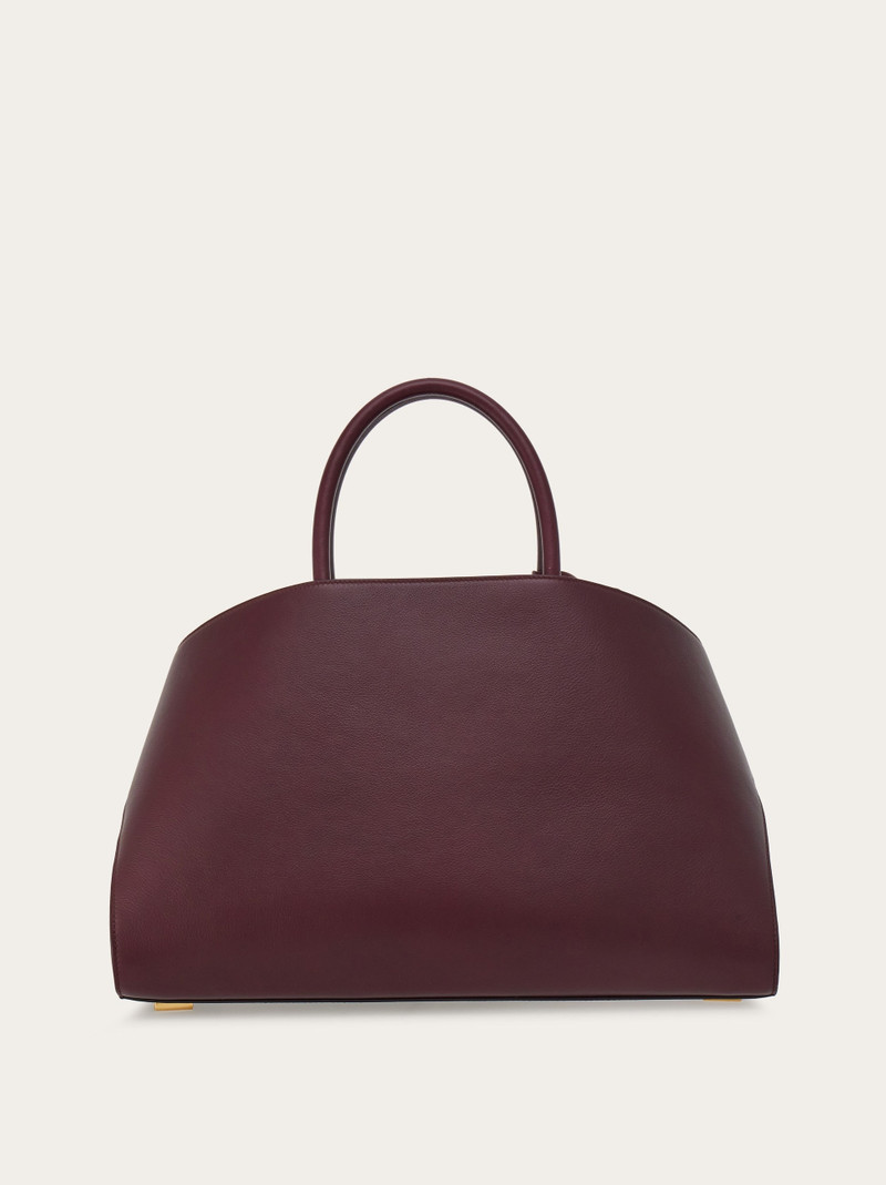 Hug handbag (M) 5