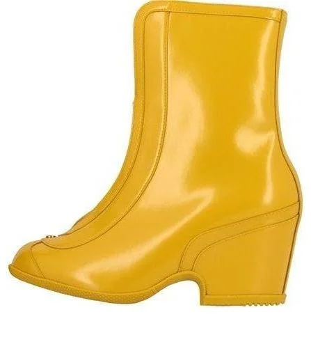(WMNS) Gucci Rubber Kitt Ankle Boots 'Yellow' 589867-HRO10-7666 - 1