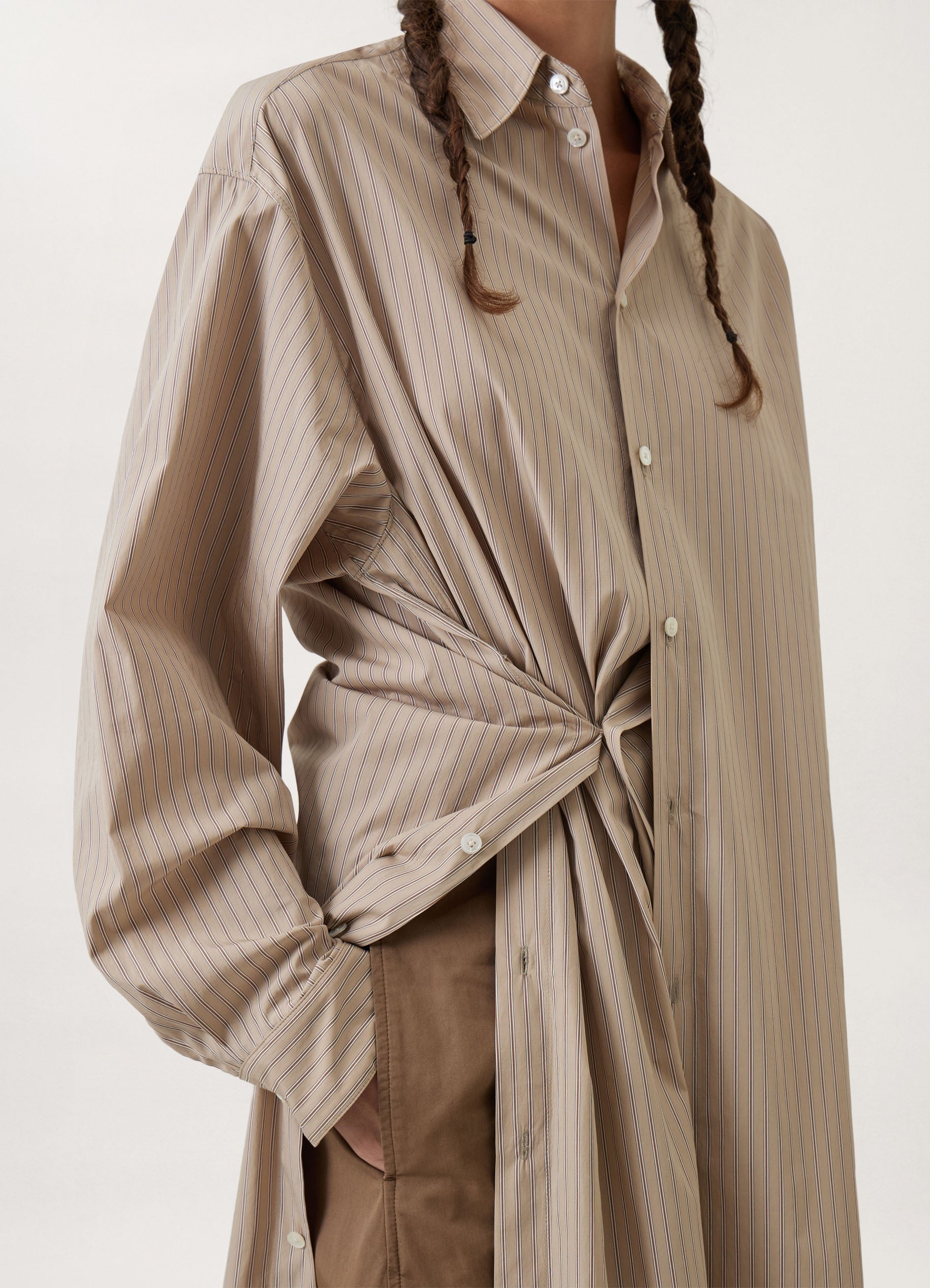 PLAYFUL BUTTONED SHIRT DRESS
STRIPED POPLIN - 3