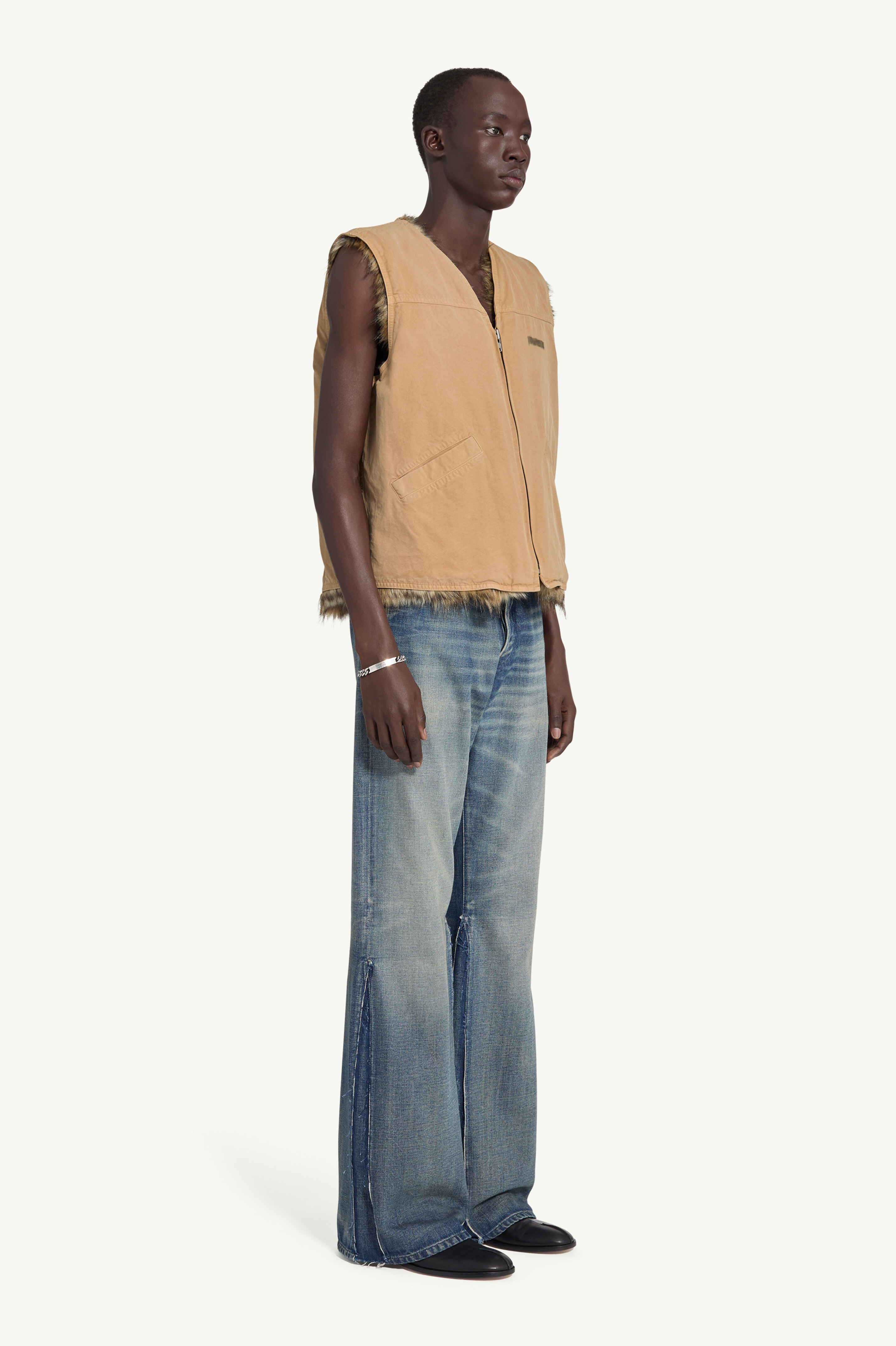 Sleeveless jacket - 2
