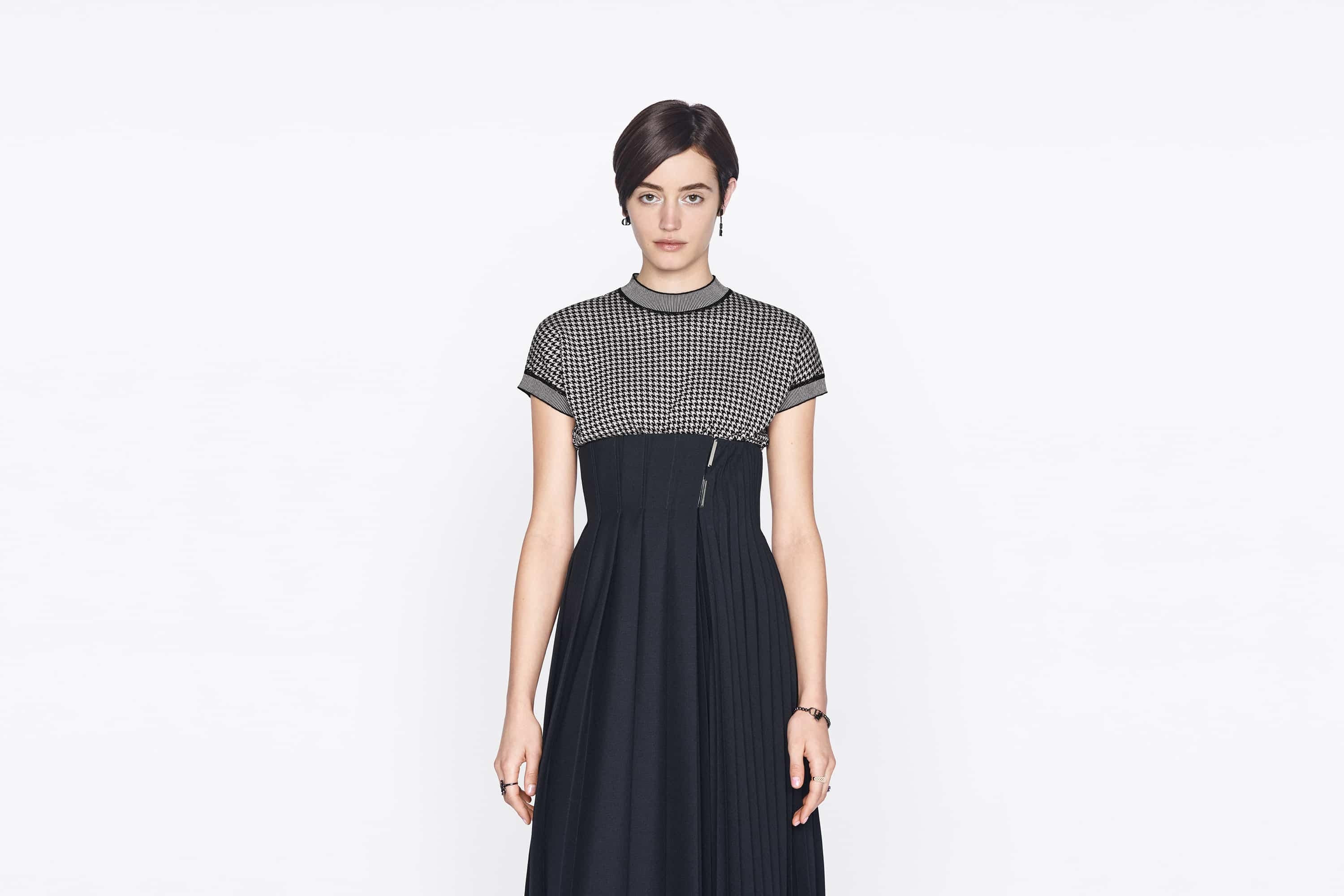 Short-Sleeved Sweater - 7