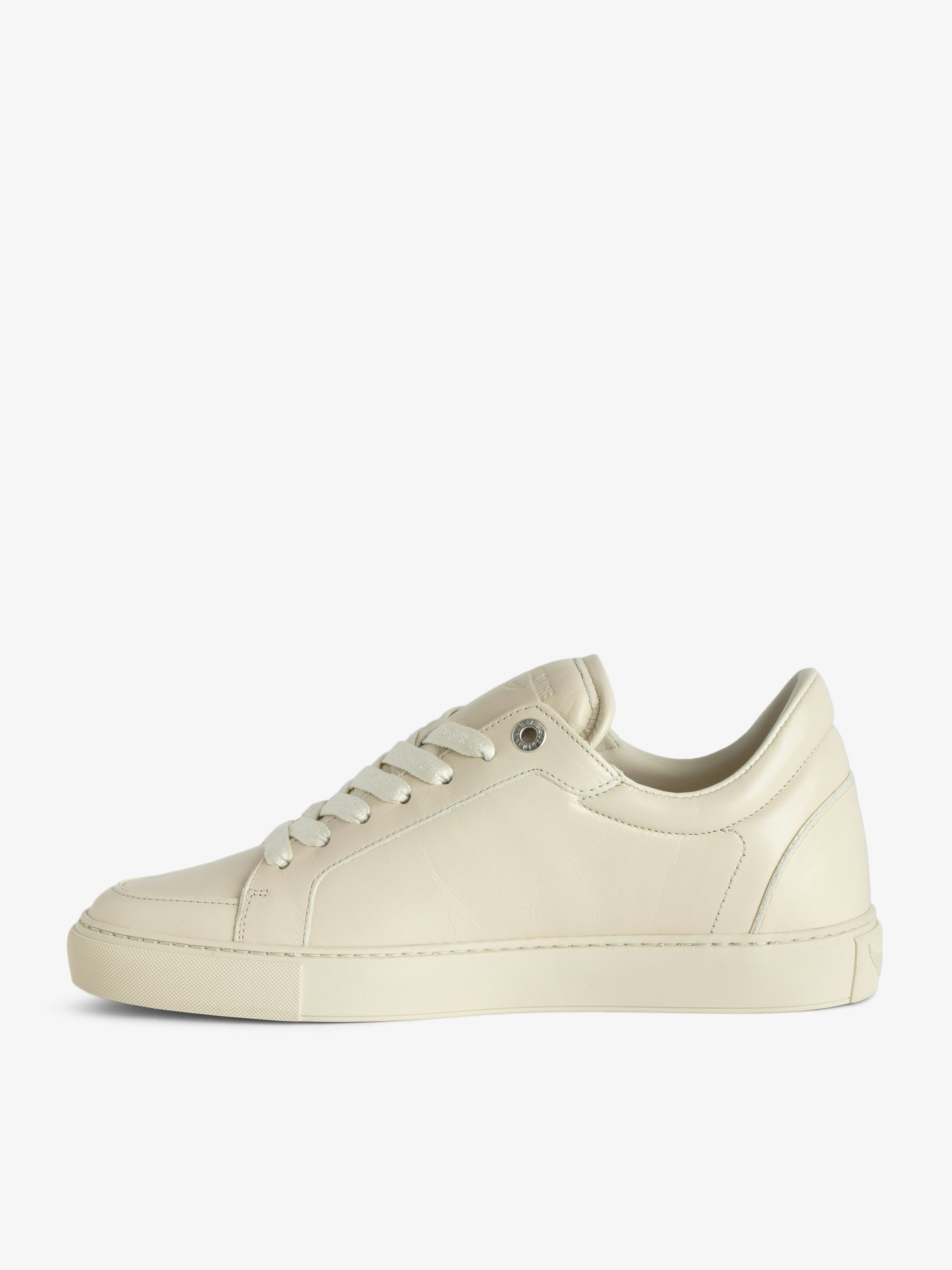 Low-Top Fly On Sneakers - 3