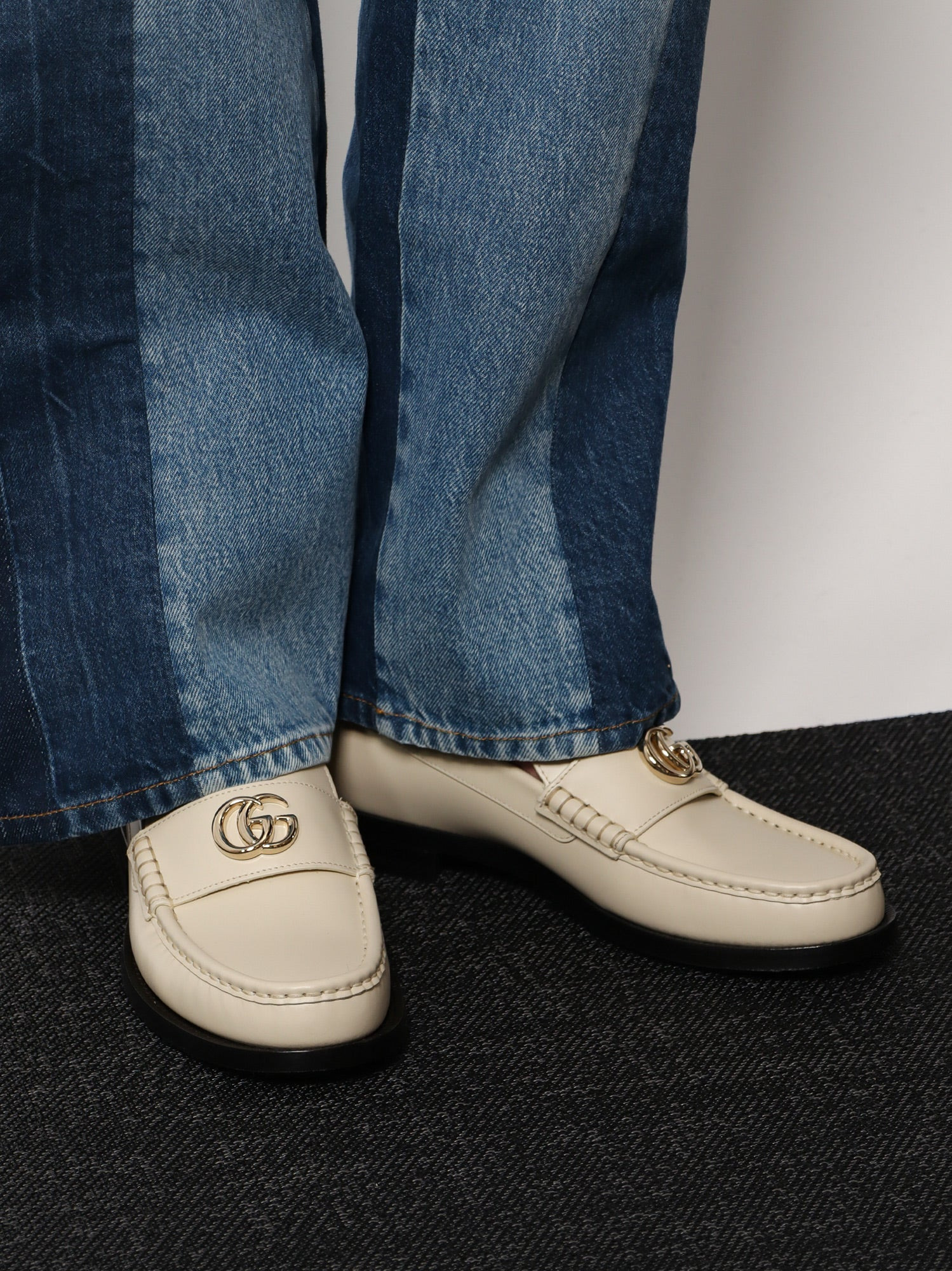 Gucci Women Leather Loafers - 2