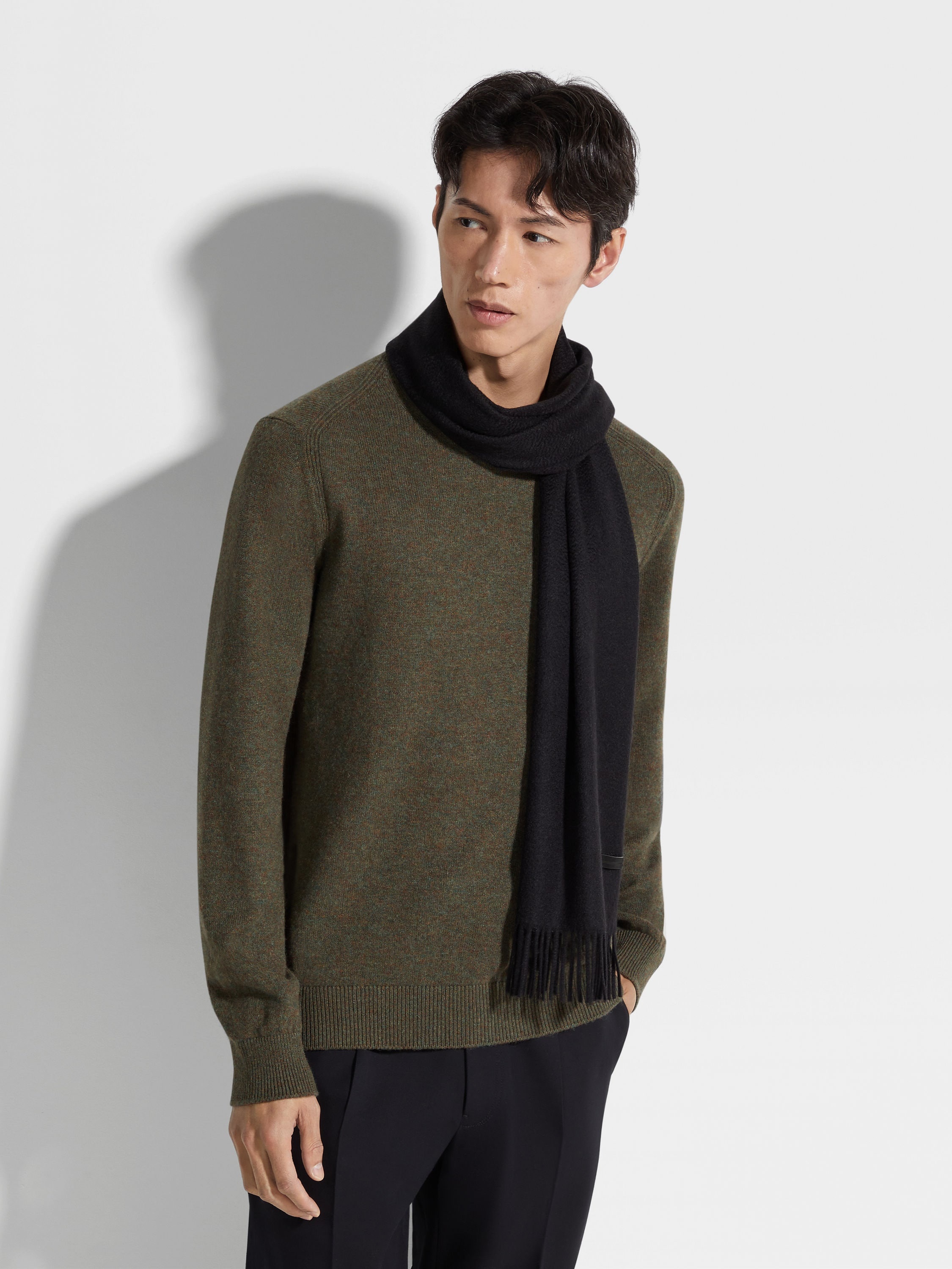 BLACK OASI CASHMERE SCARF - 3