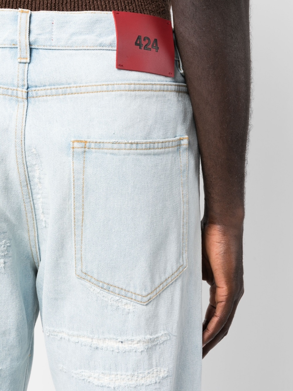 distressed-effect straight-leg jeans - 5