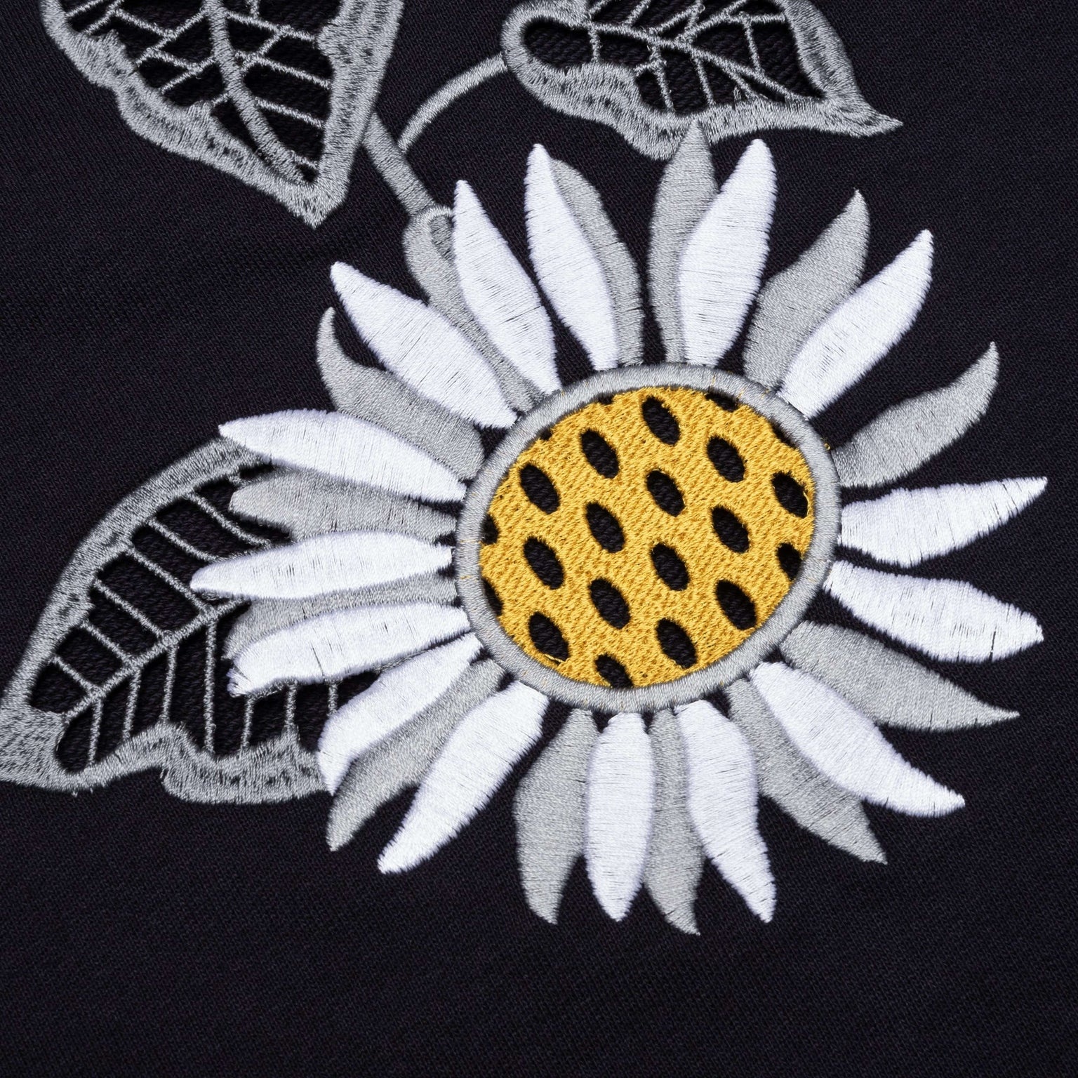 RELAXED FIT HOODIE PULLOVER W/ BRODERIE ANGLAISE FLOWER - NAVY - 6