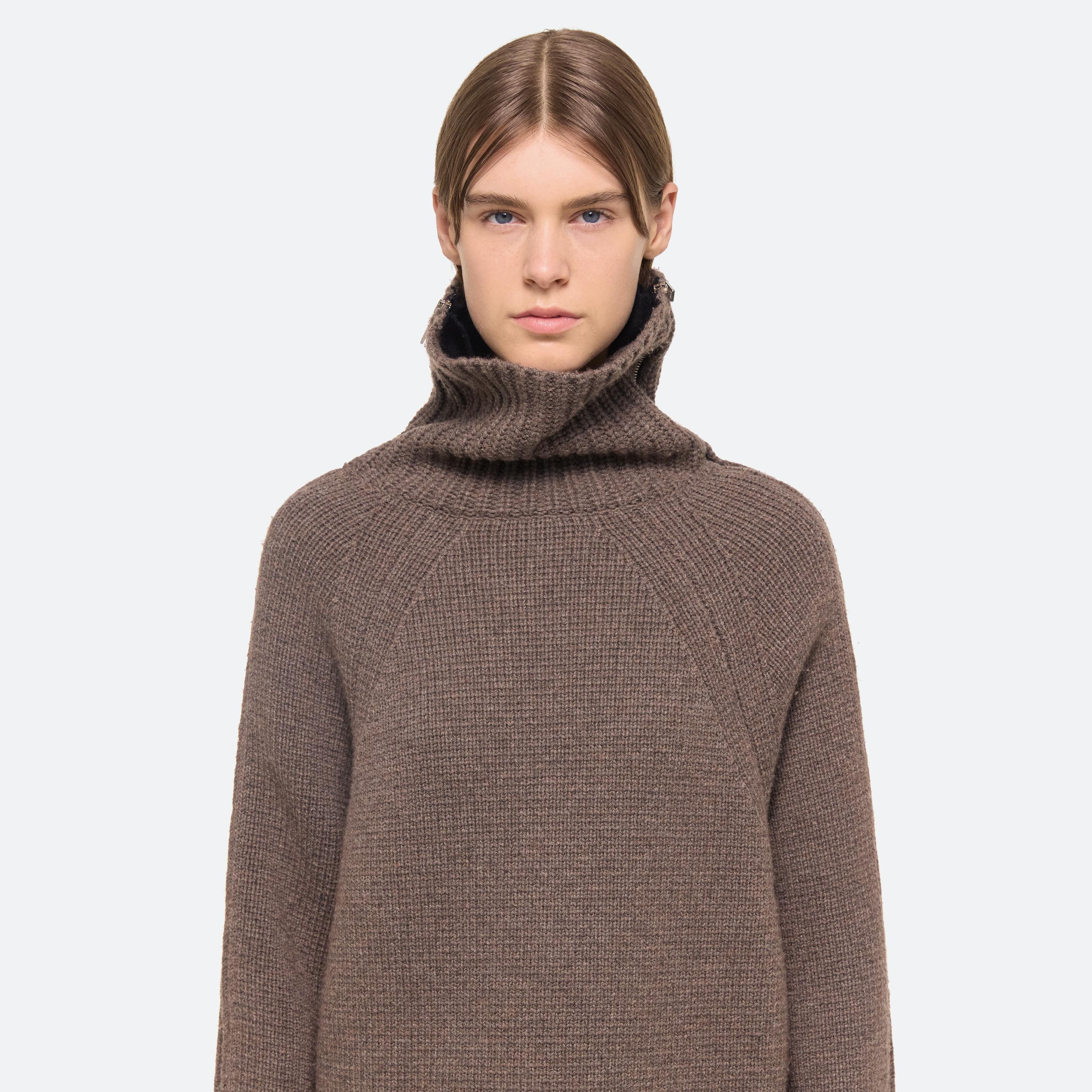 SUITCASE TURTLENECK - 11