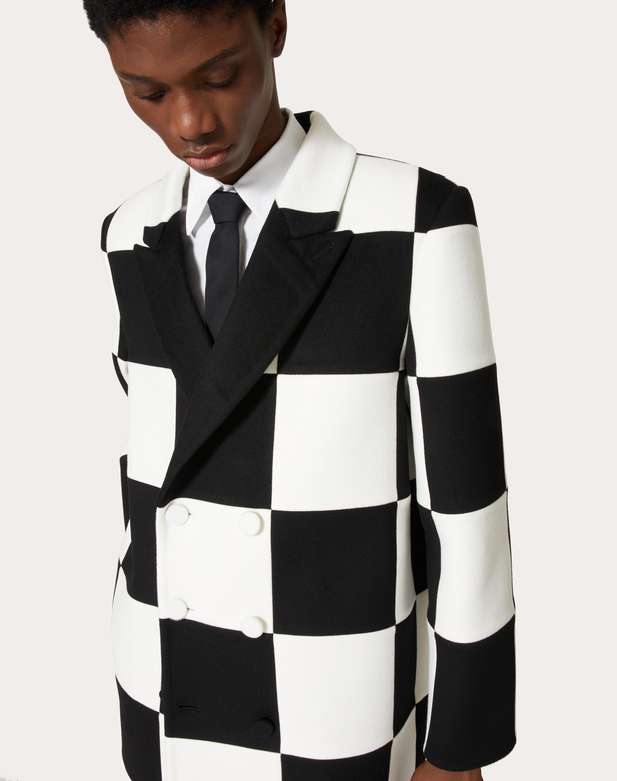 DOUBLE-BREASTED WOOL AND CASHMERE COAT WITH EX CHESS ALL-OVER INTARSIA PATTERN - 5