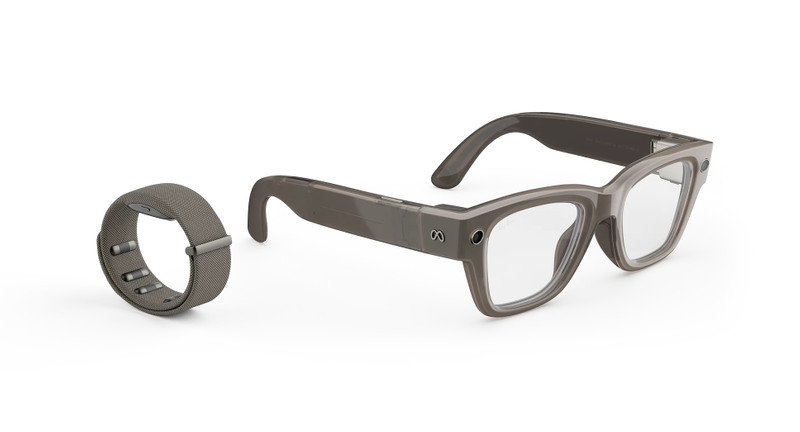 Meta Ray-Ban Display (Large, Shiny Sand, Transitions) 3