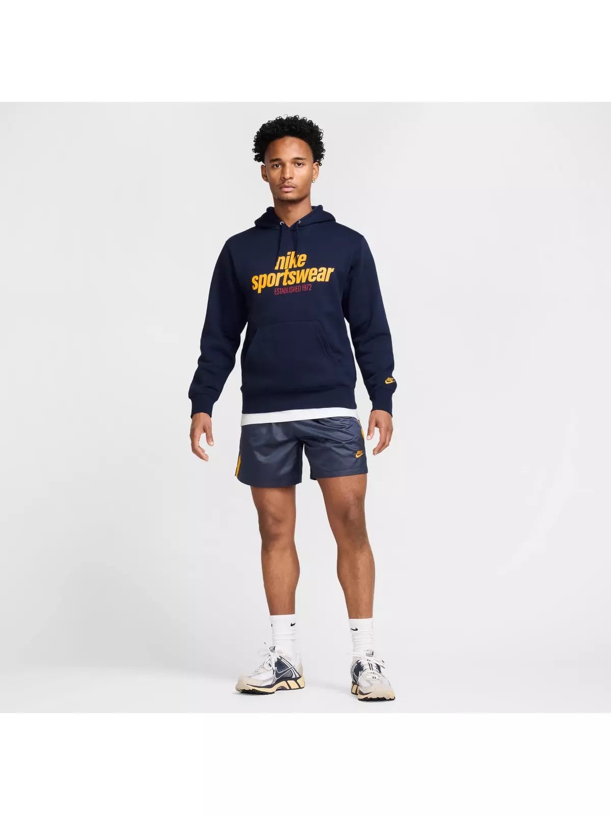 Men's Sportswear Club Flow Football Shorts - 7