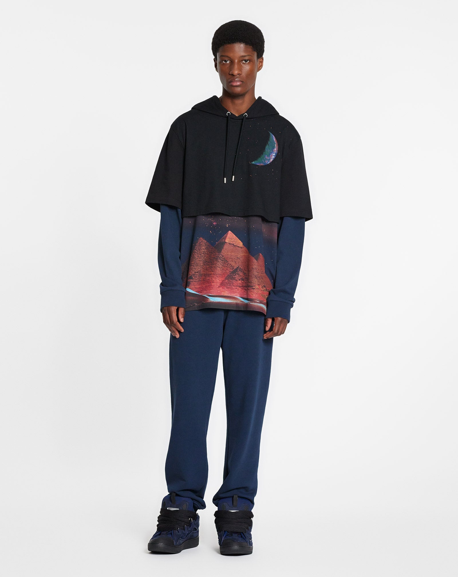HOODED SWEATER WITH SCI-FI PRINT - 2