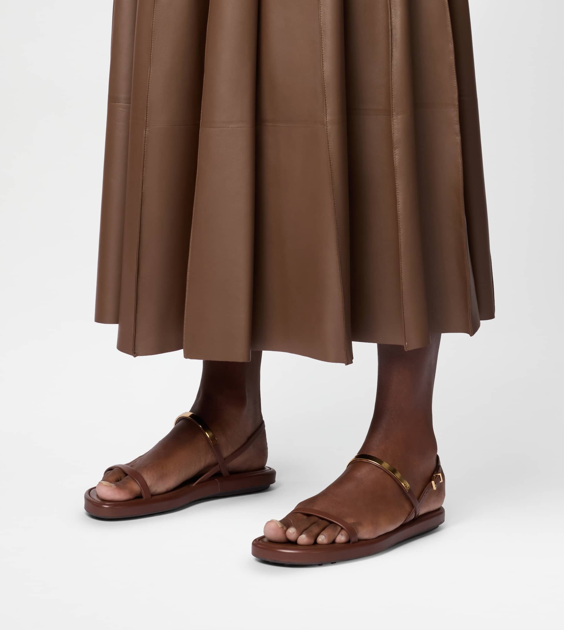SANDALS IN LEATHER - BROWN - 7