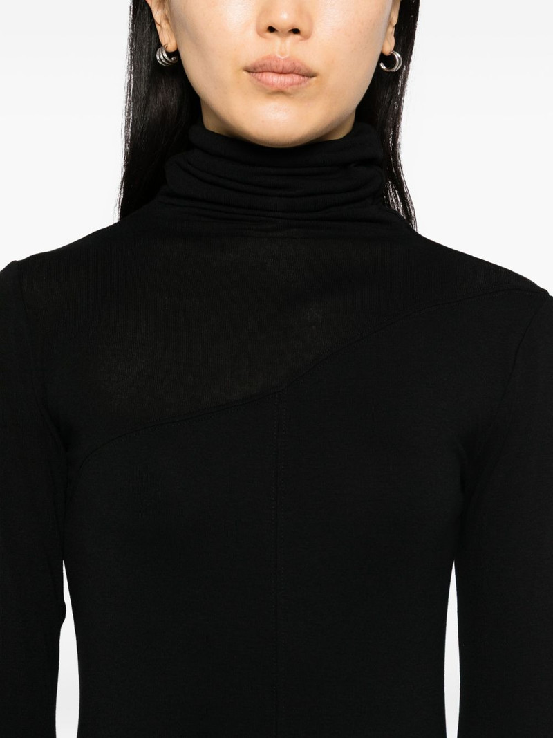 long-sleeved dress 5