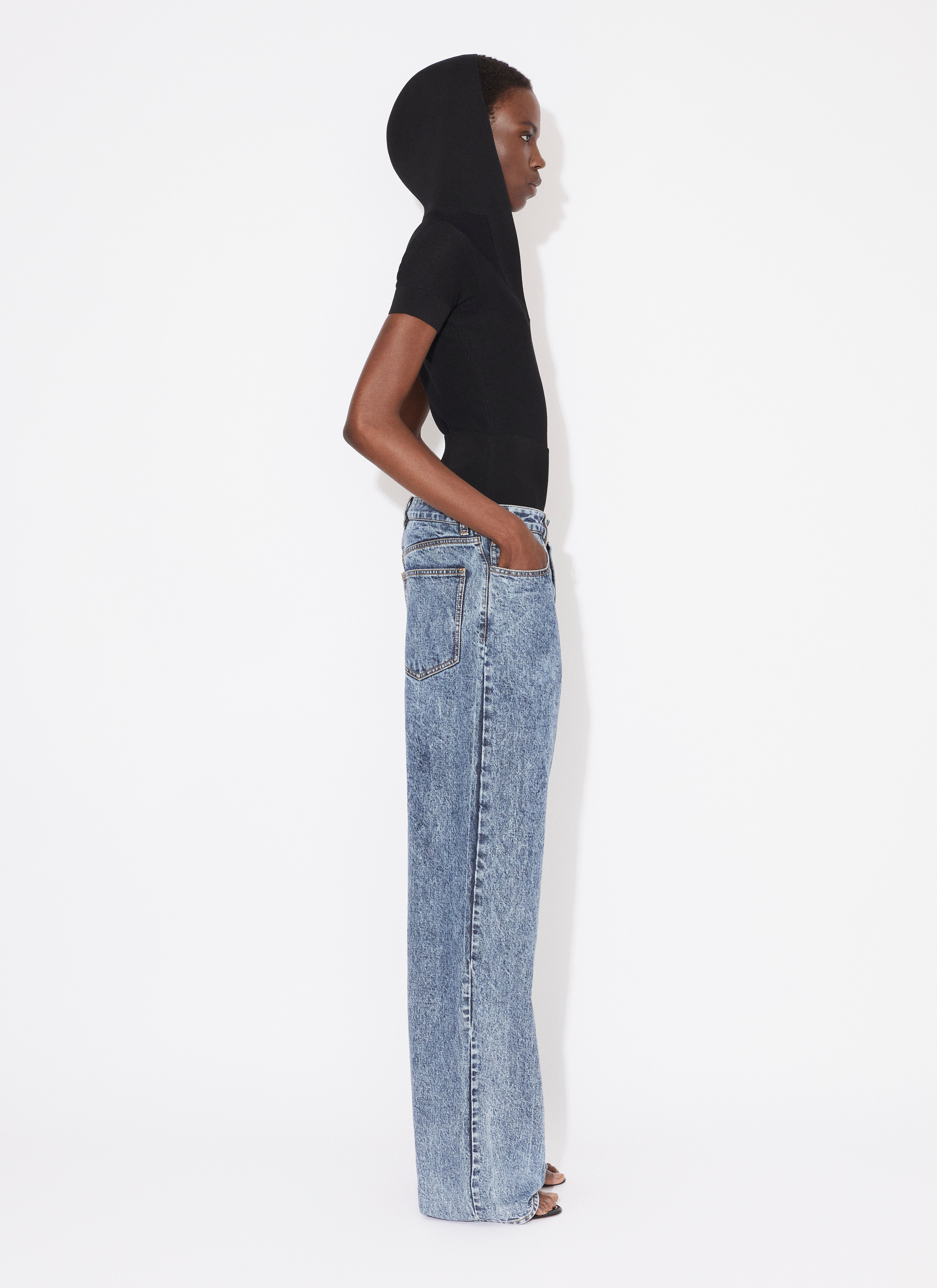KNIT BAND JEANS IN SNOW DENIM - 5
