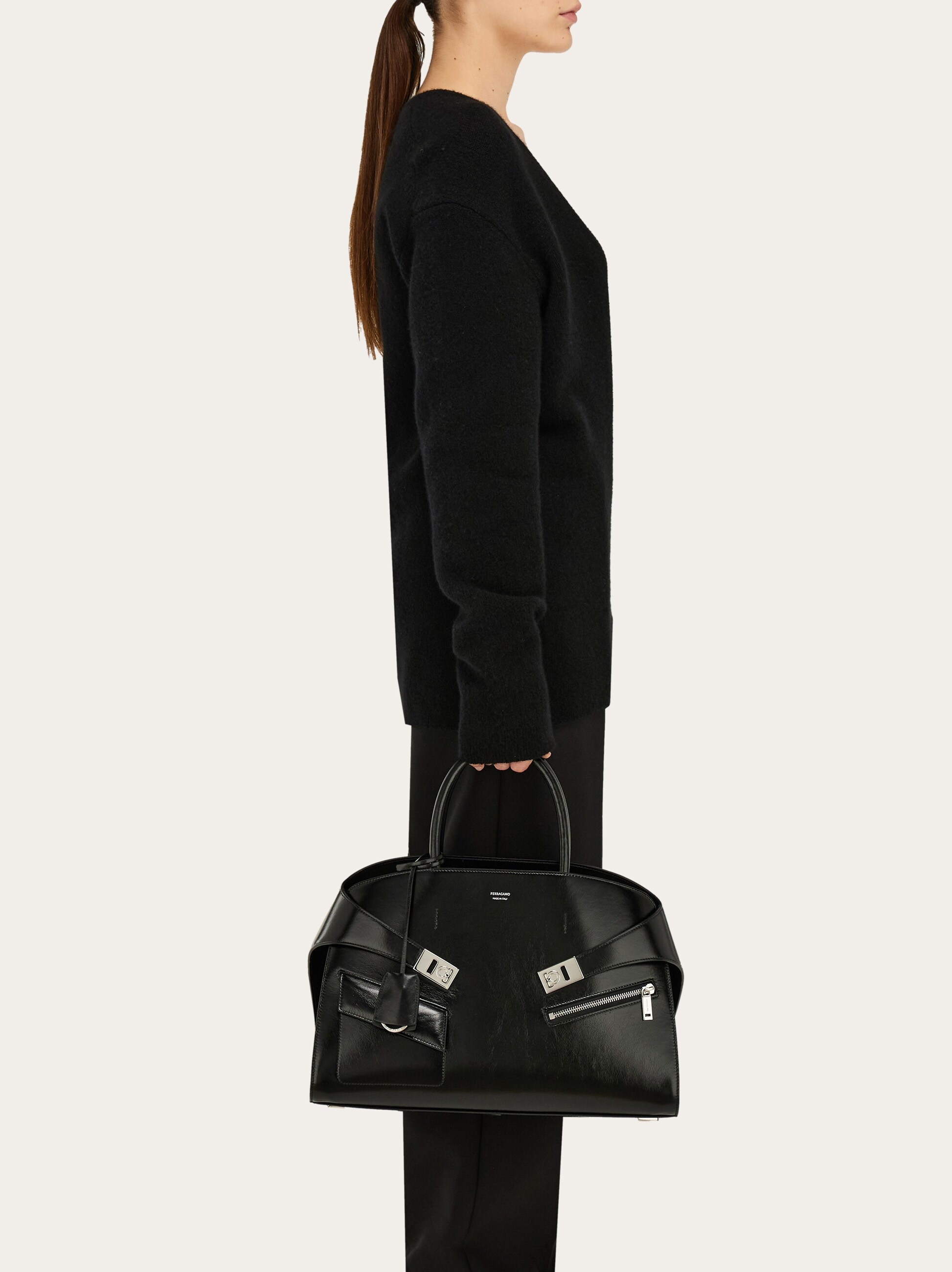 Hug handbag (M) - 2