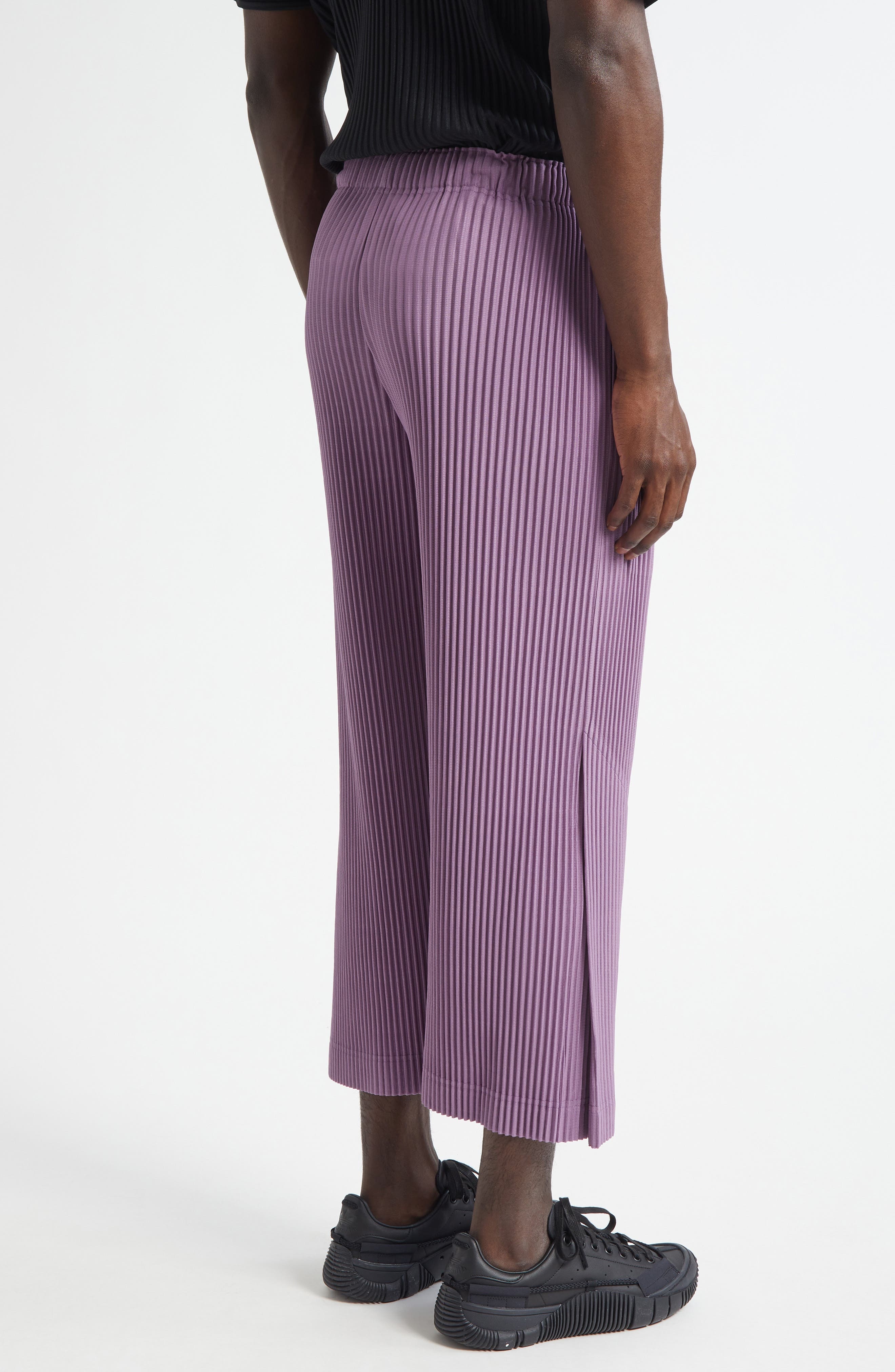 Homme Plissé Issey Miyake Monthly Colors Pleated Crop Straight Leg Pants in Viola Purple at Nordstro - 2