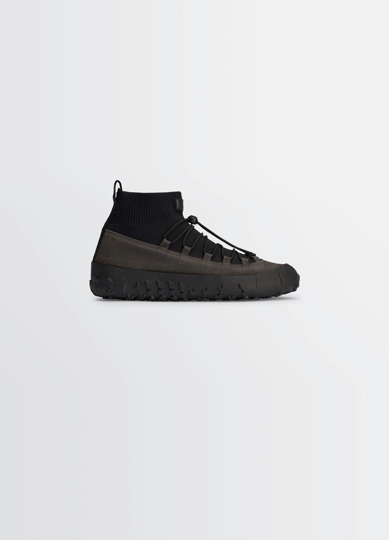 VIBRAM WRAP ON SNEAKERS 1