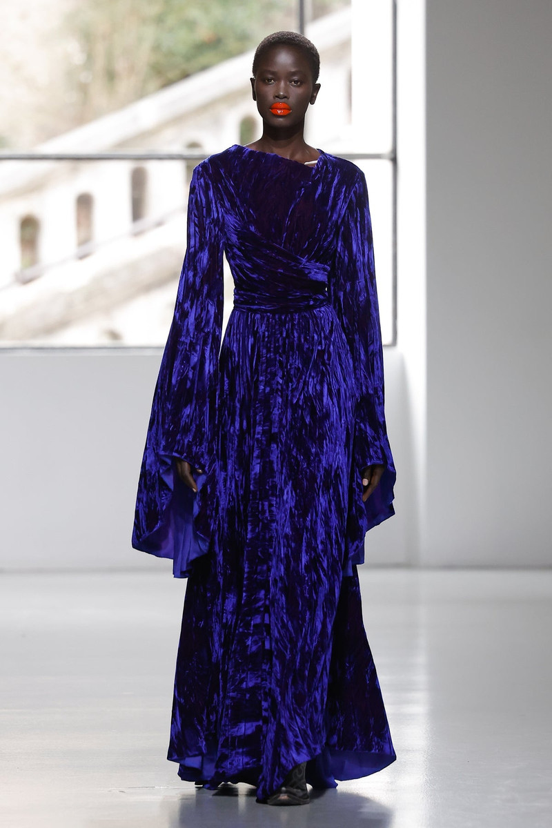 DRESS WITH PLEATED BOTTOM AND SLEEVES PURPLE 6