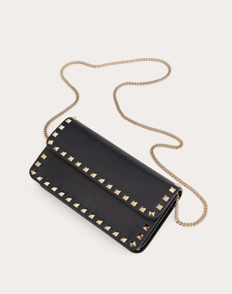 ROCKSTUD GRAINY CALFSKIN CHAIN POUCH 5