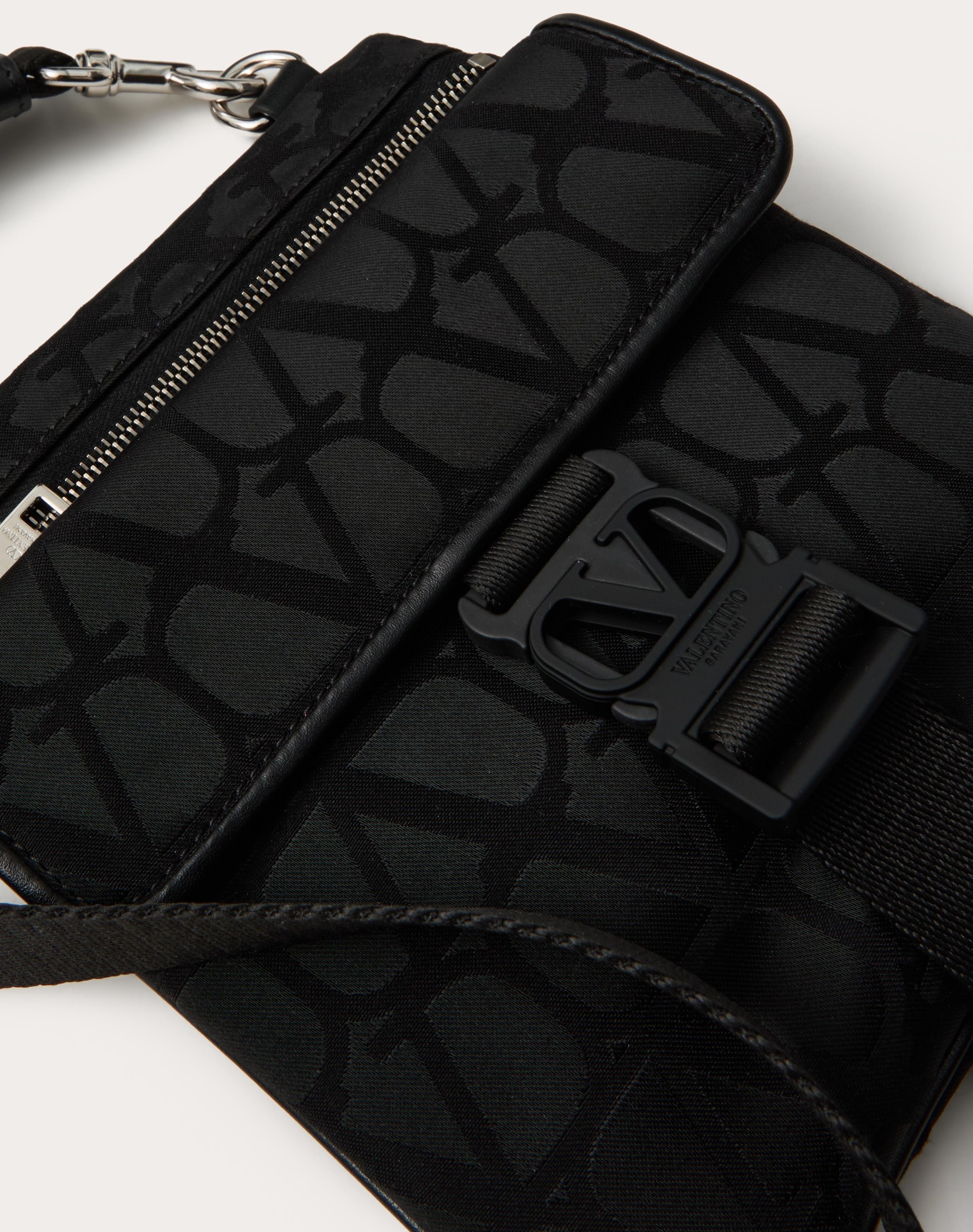 TOILE ICONOGRAPHE SHOULDER BAG IN TECHNICAL FABRIC WITH LEATHER DETAILS - 7